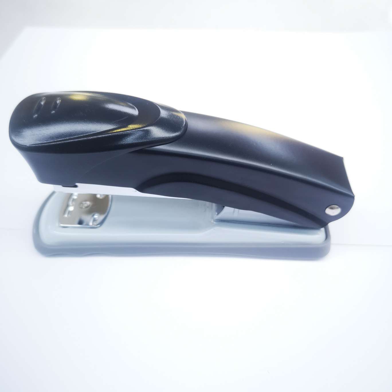 Yizhi King 601 stapler, suitable for 24/6 stitches, 72 pieces per piece. pic 4