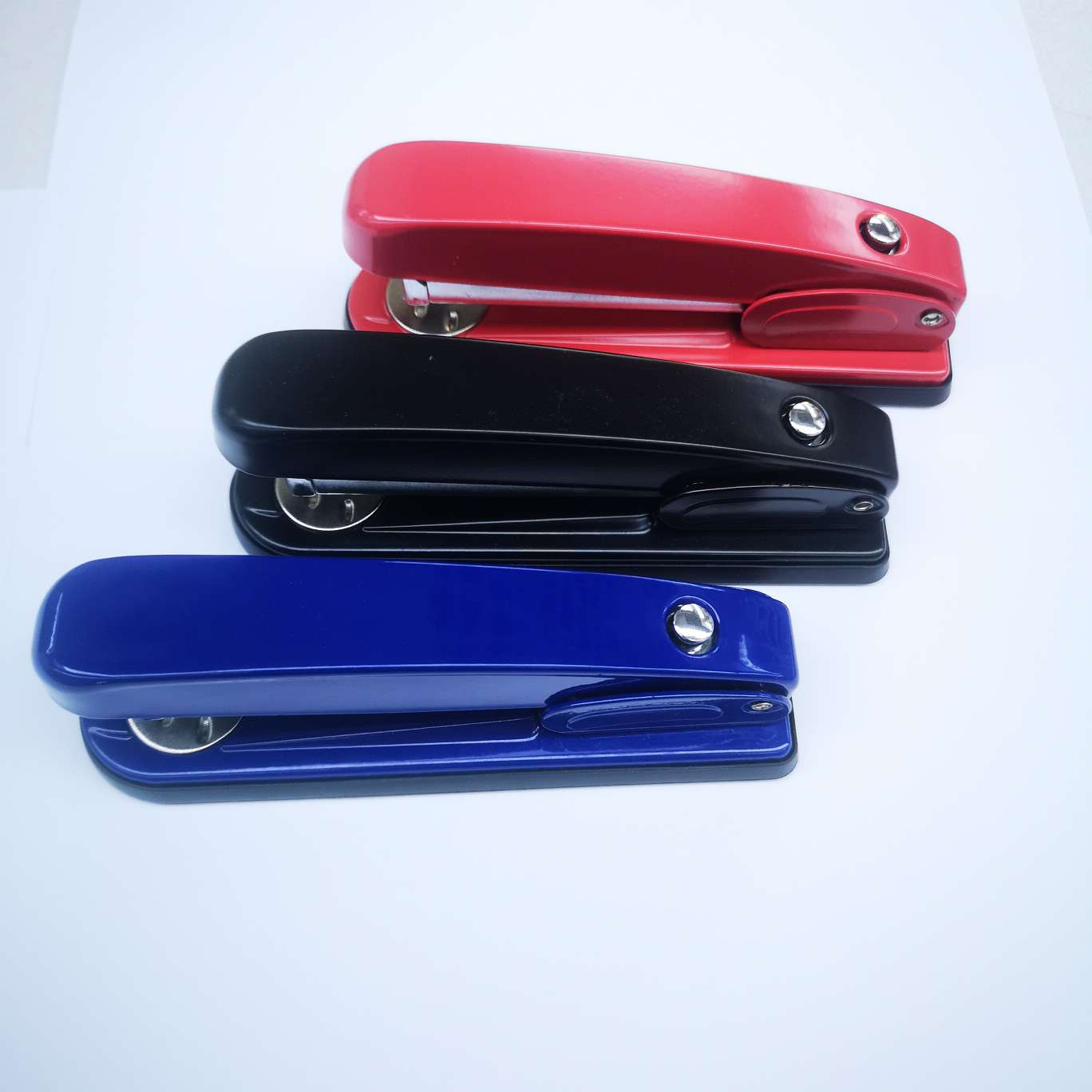 Yizhi King 666 stapler, 72 pieces per piece, suitable for 24/6 uniform needles, can fix 20-30 pages of paper, labor-saving stapler detail image 3