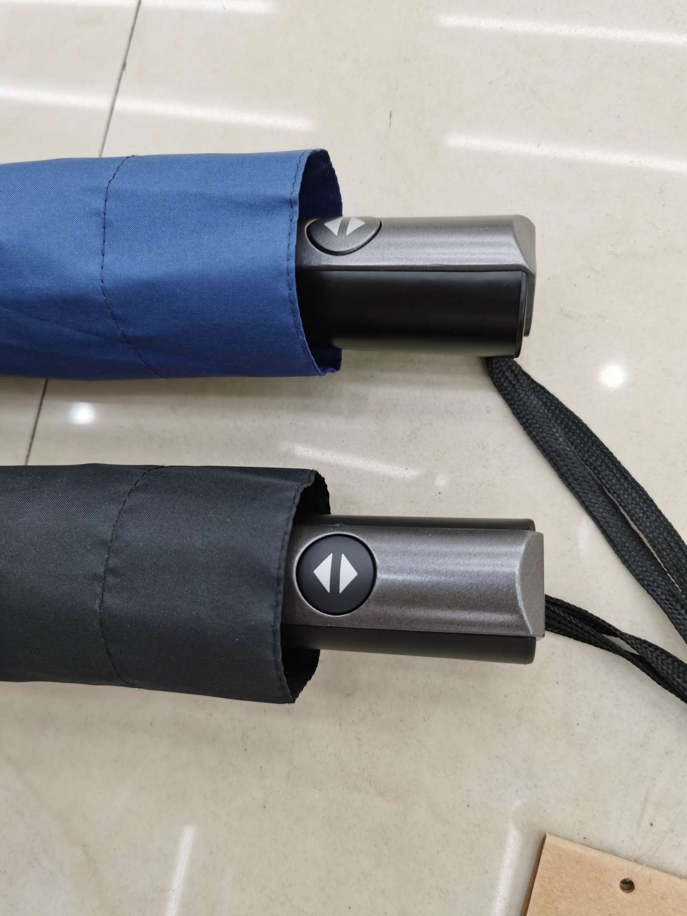 57.5X8K three-fold self-opening and closing iron frame windproof men's umbrella, item number 3241 details Picture