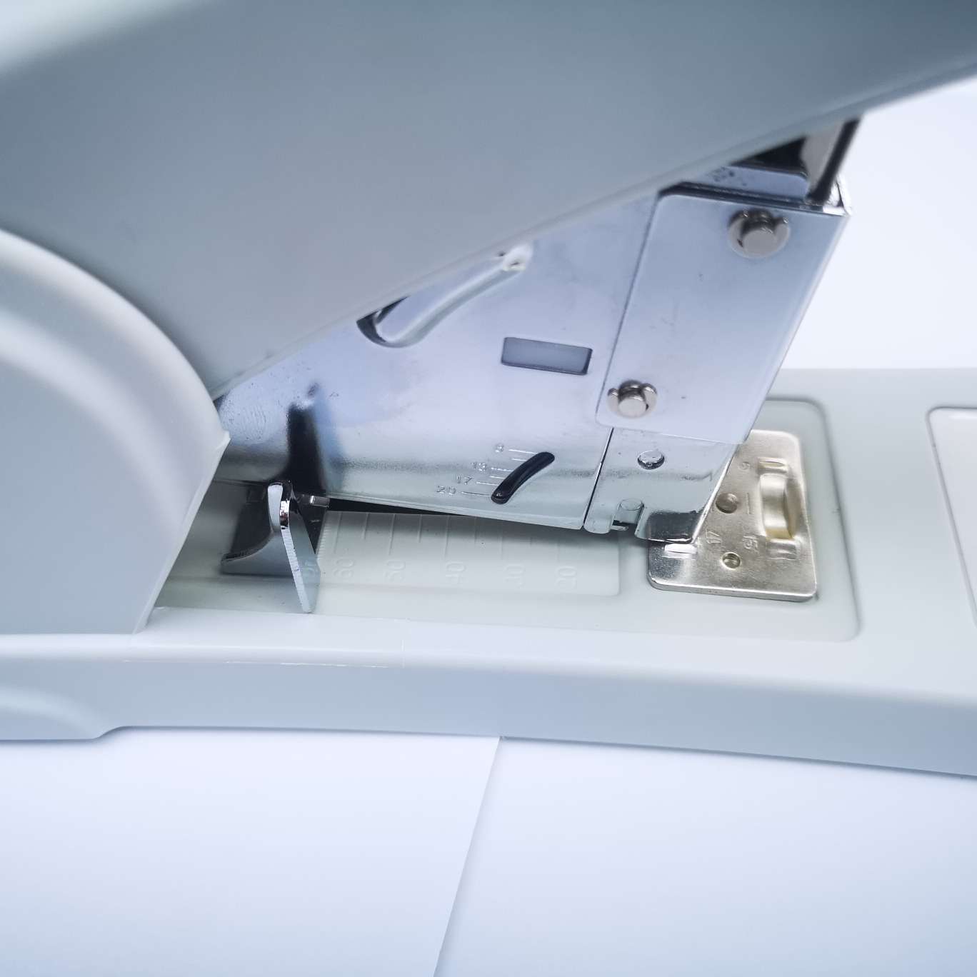 Yizhiwang 7001 heavy-duty machine, can be customized with paper ranging from 30 to 210, suitable for 23/6 to 23/24 nails, product size 37.5*8.5*17.5 detail image 1