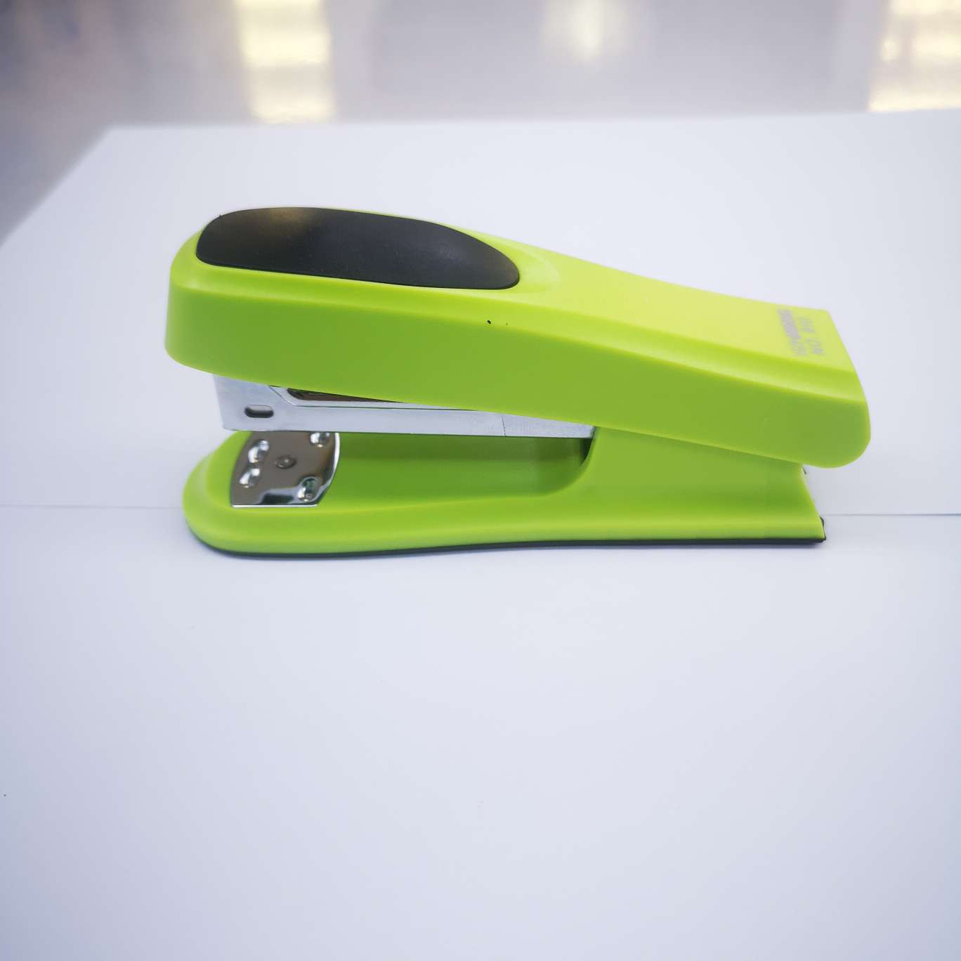 Yizhi King 910 stapler, factory direct sales and wholesale, can order 20 sheets of paper. detail image 2