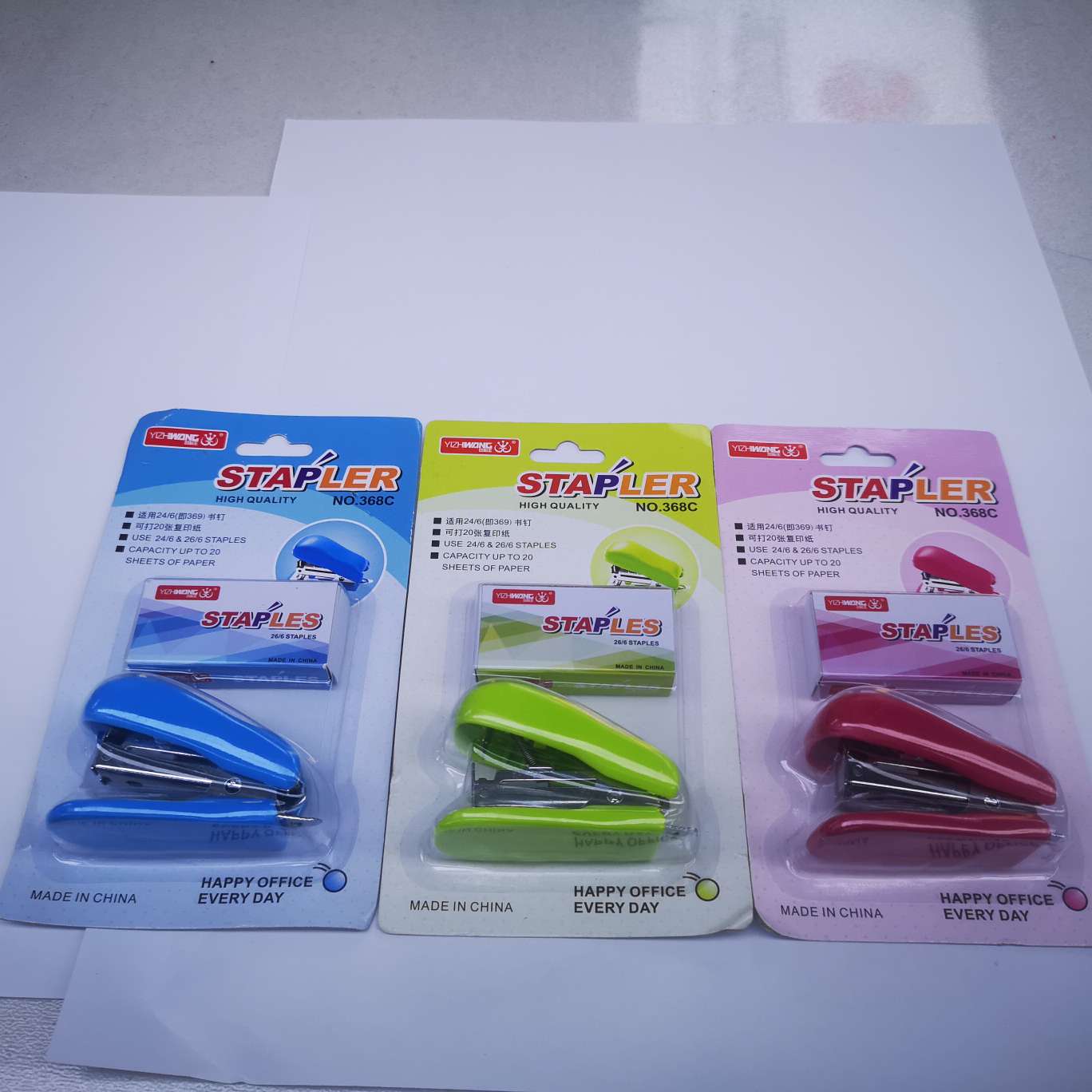 Yizhi King 368 sets of machines, 288 pieces per piece, mixed in three colors, suitable for 24/6 staples, can fix 10 pages of paper, with a small stapler at the tail of the machine. Product size: 17*9.5*3 detail image 3