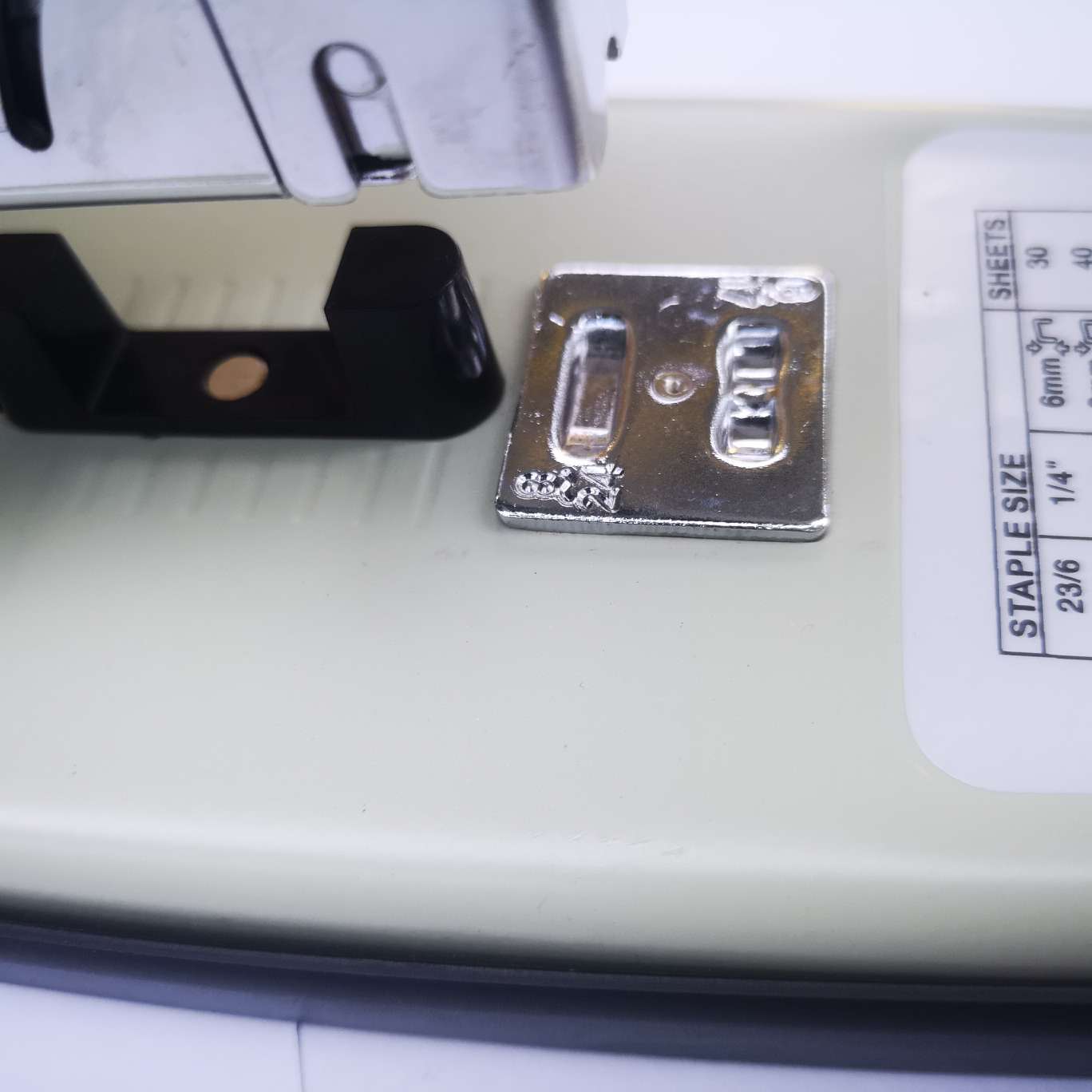 Yizhiwang 7002 heavy-duty machine, capable of customizing 30 to 210 sheets of paper, suitable for 23/6 to 23/24 nails, product size 35.3*9.5*14.5 detail image 6