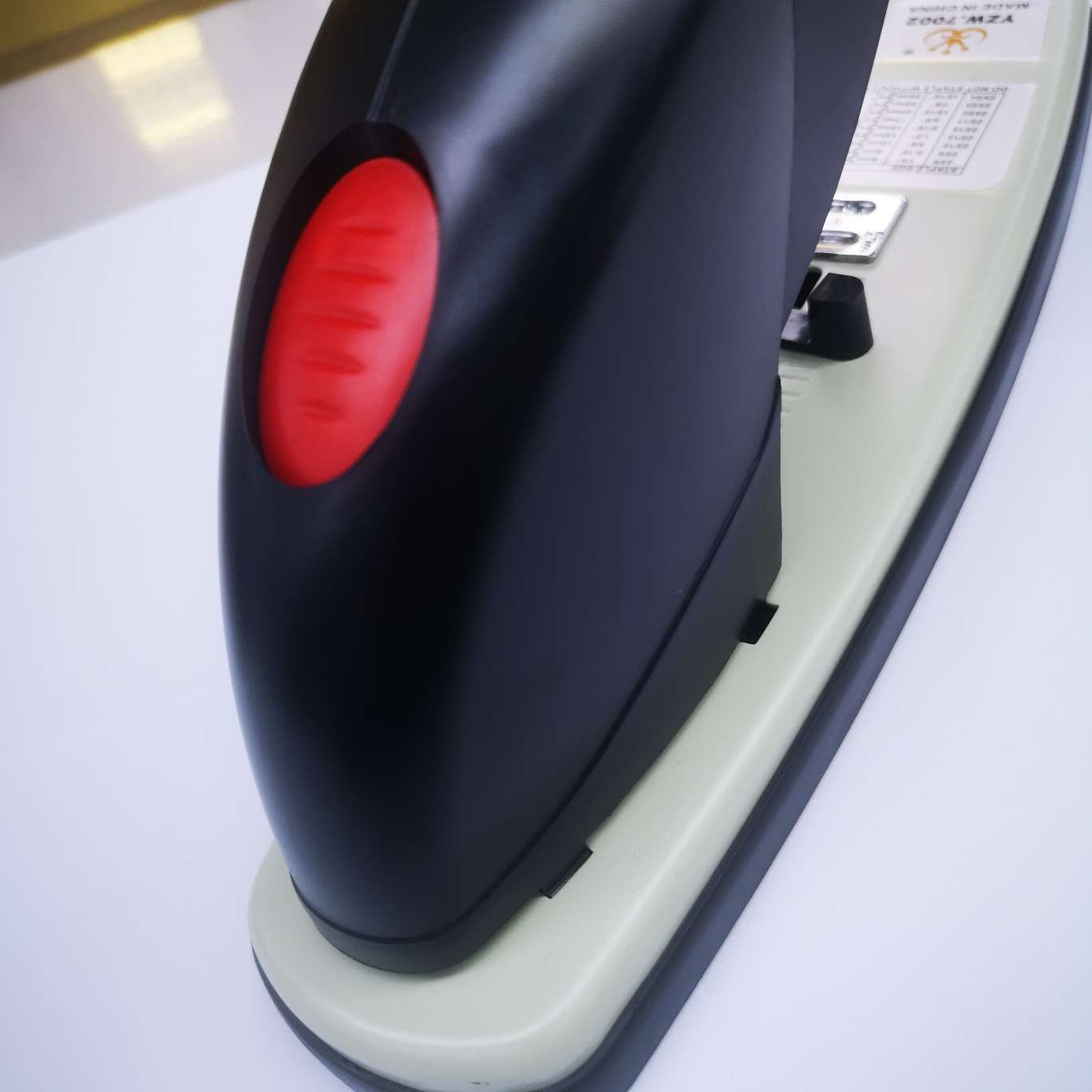 Yizhiwang 7002 heavy-duty machine, capable of customizing 30 to 210 sheets of paper, suitable for 23/6 to 23/24 nails, product size 35.3*9.5*14.5 detail image 5