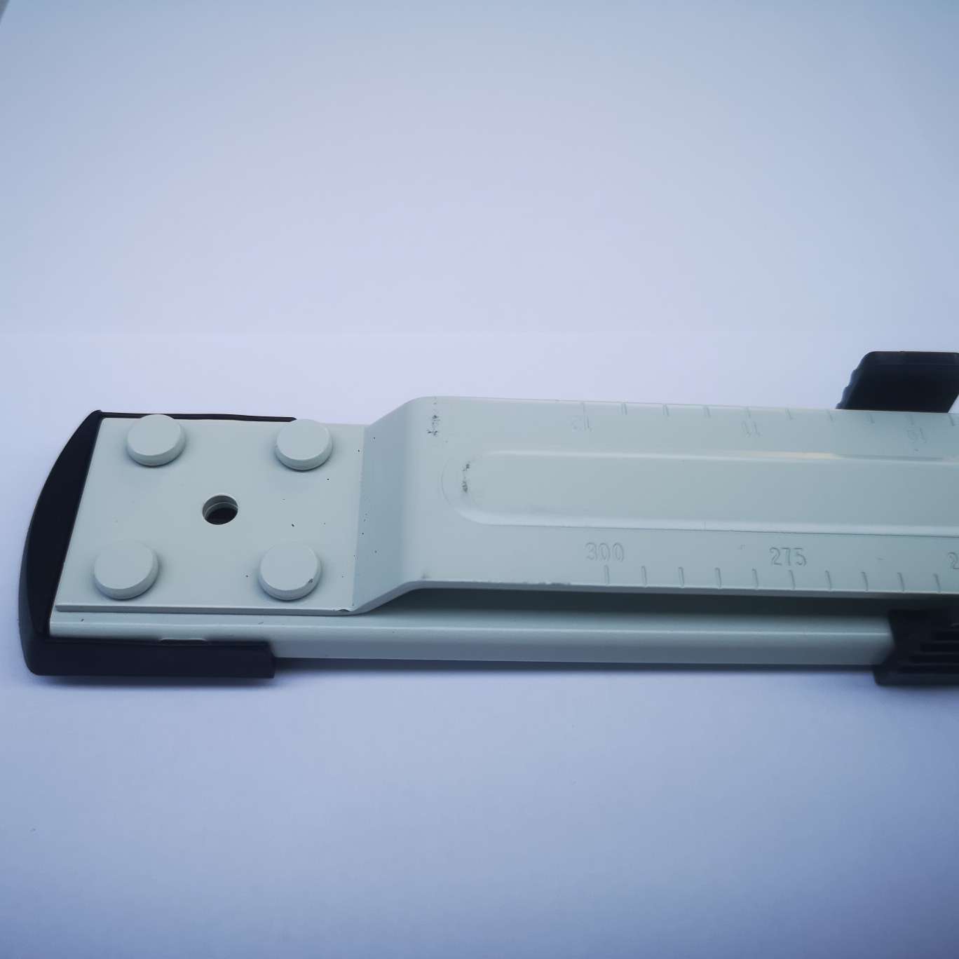 HS1100-30 long handle machine, 24 pieces per piece, suitable for 24/6 pins, product size 41*3.8*4.6. We can order 20 to 30 sheets of paper. pic 5