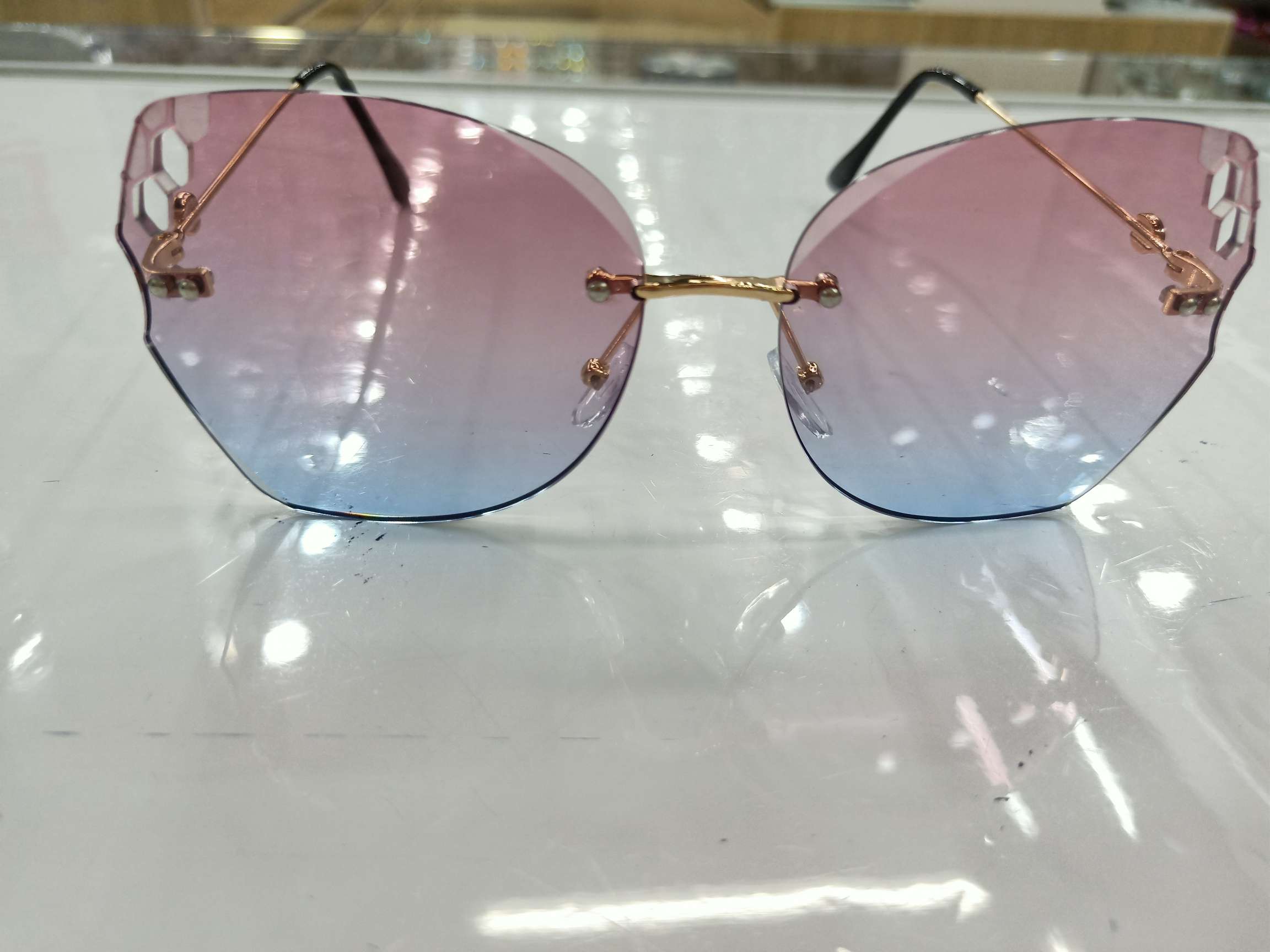 2020 Korean version internet-famous sunglasses Round face UV protection frameless sunglasses Women's Korean version trendy small face glasses 8054 detail image 3