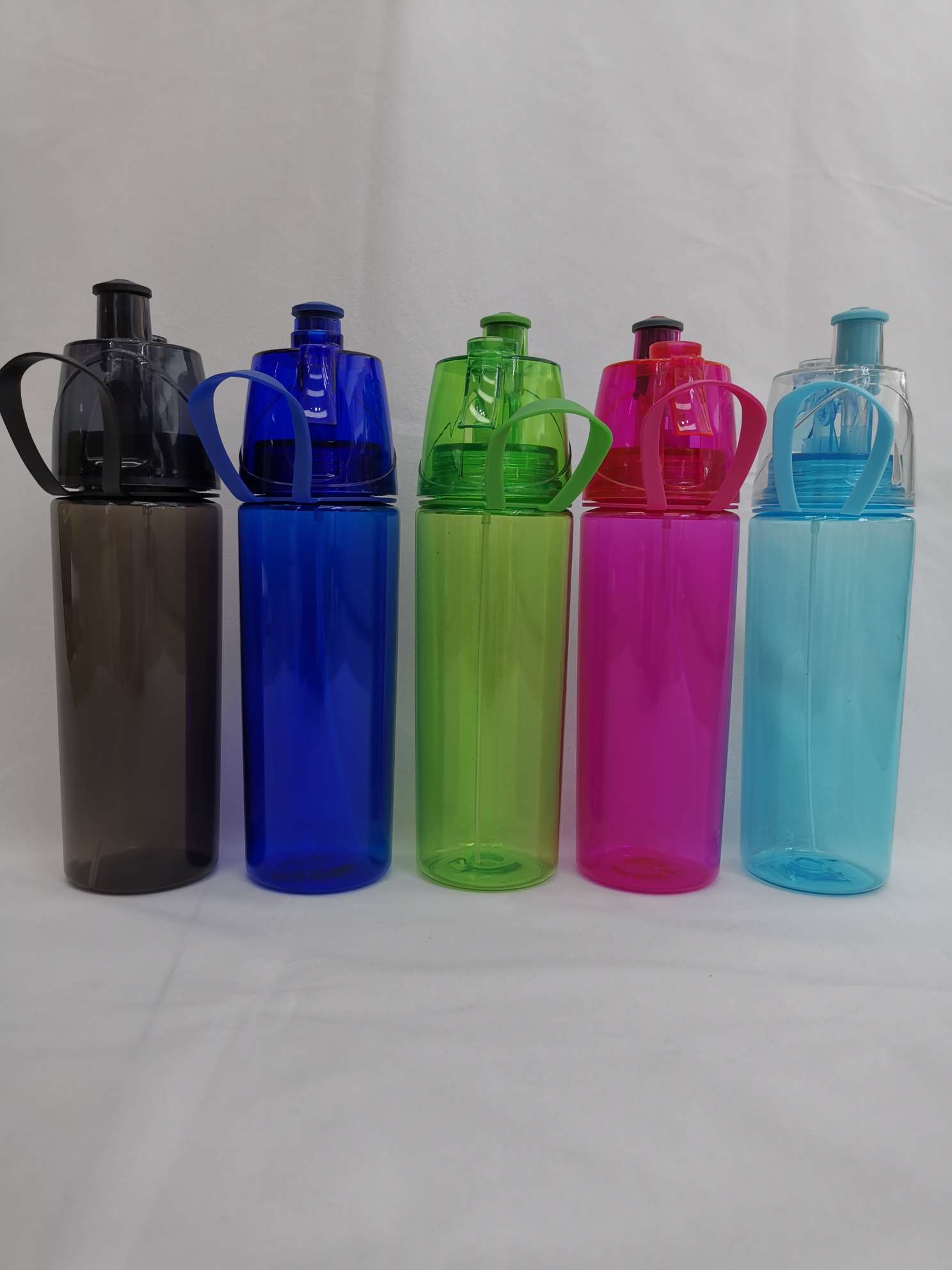 Creative plastic cups, outdoor sports and fitness spray cups, children's water cups, factory direct sales