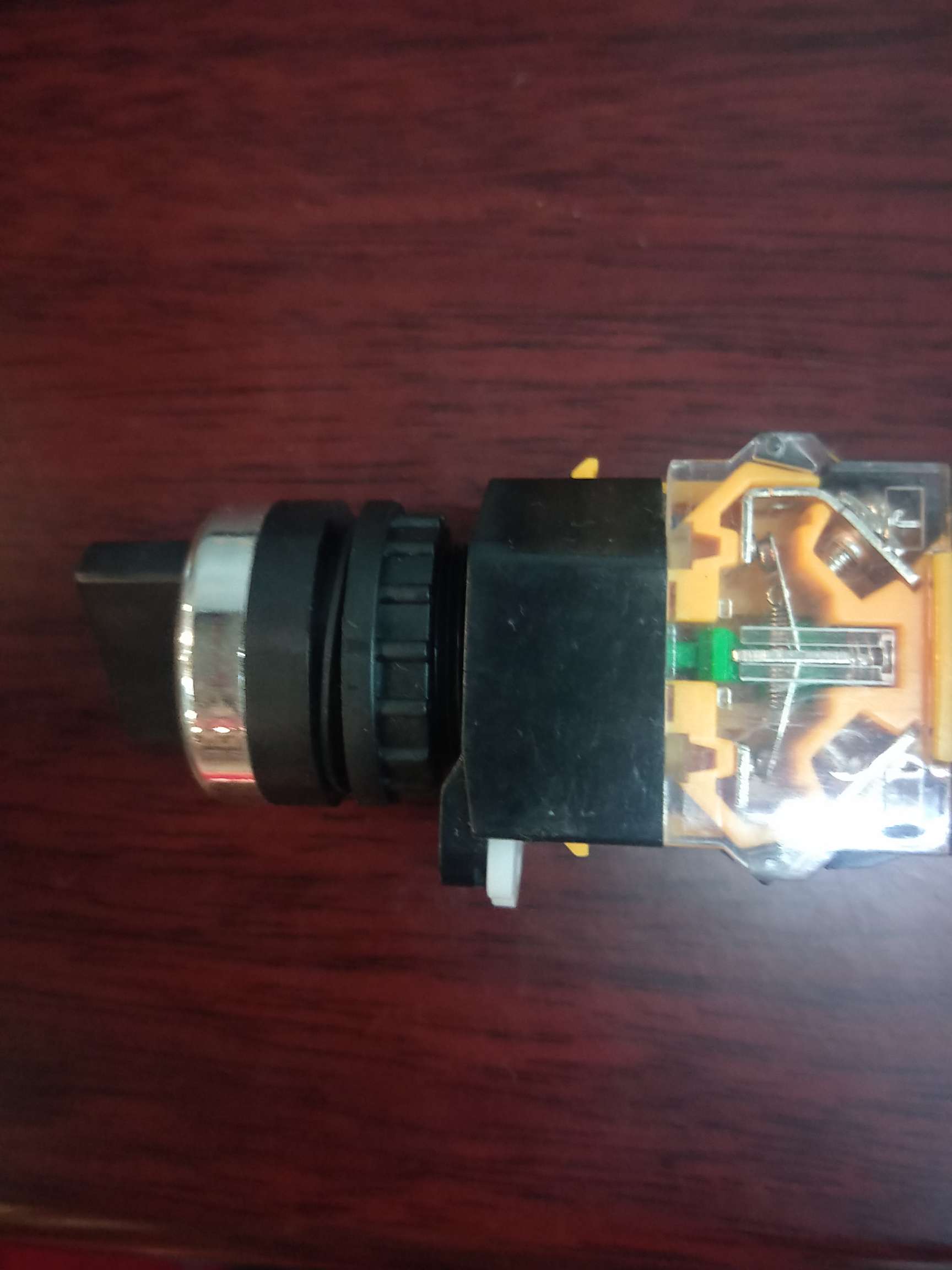 5000-watt turntable machine switch