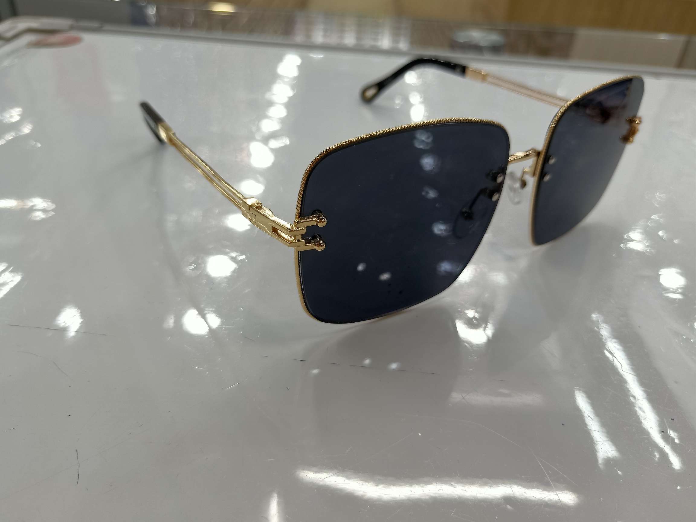 2020 New Korean version metal square frame sunglasses, large frame personality, Internet celebrity star style Aviator sunglasses, women's glasses 18026 detail image 2