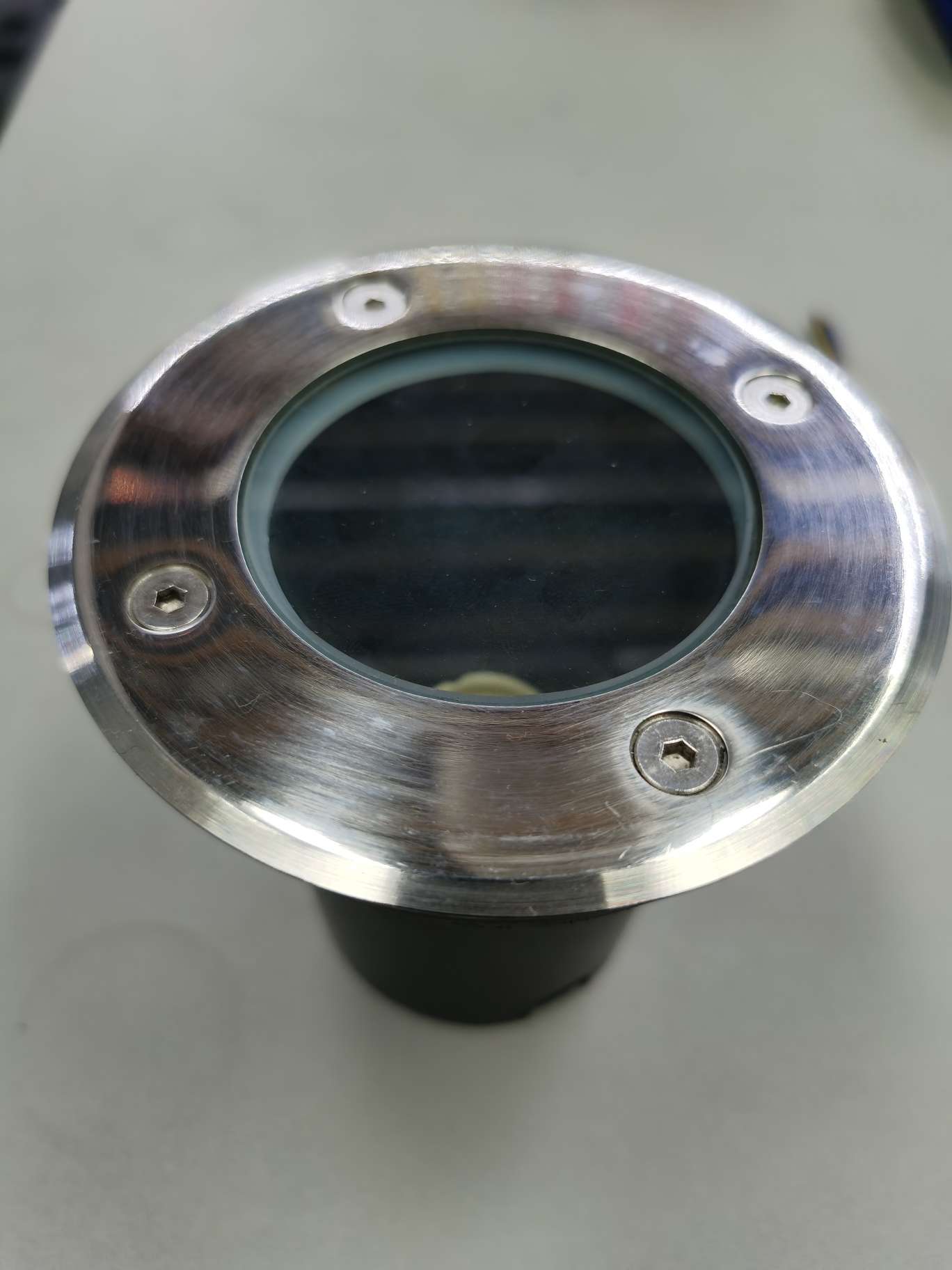 The ground lamp is 110mm round