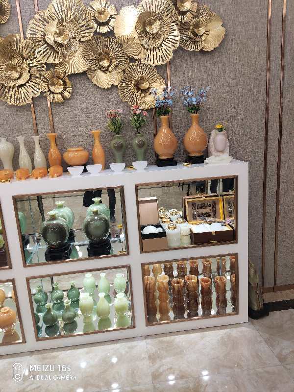 装饰花瓶实物图