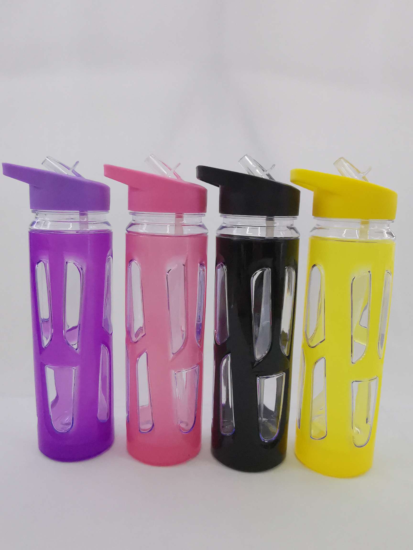 Wholesale and customization of creative outdoor space plastic cups for both men and women, portable hand-held sports travel cold water cups