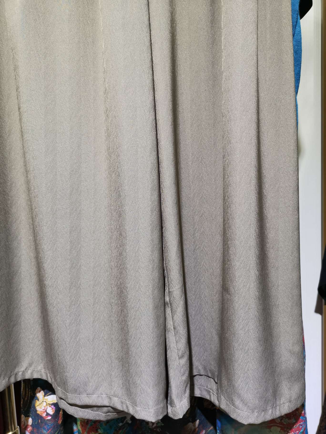 Youdaoplaceholder0 coffee-colored soft and fashionable skirt pants for women details Picture