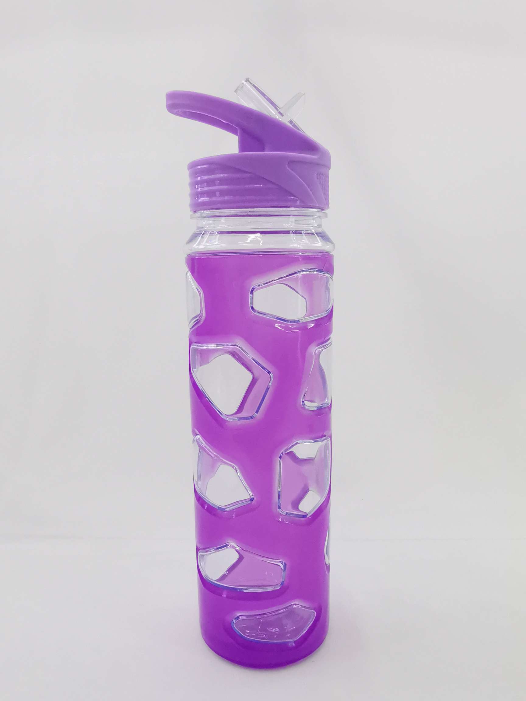 Creative outdoor universal space plastic cups for men and women, portable hand-held sports travel cold water cups, factory direct sales Application Scenario