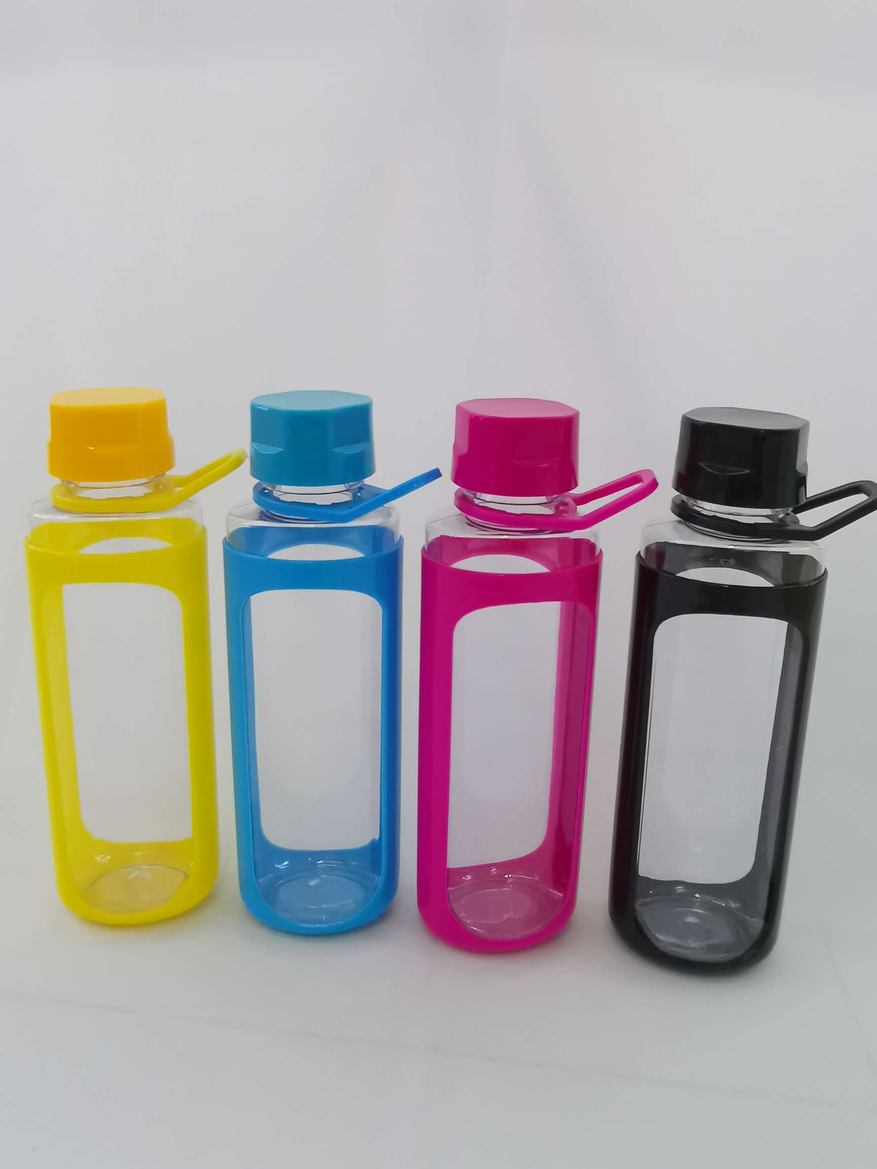 Factory direct sales of creative plastic colored water bottles, large-capacity children's and students' disposable cups, plastic water cups mixed batch Factory direct sales of creative plastic colored water bottles, large-capacity children's and students' disposable cups, plastic water cups mixed batch