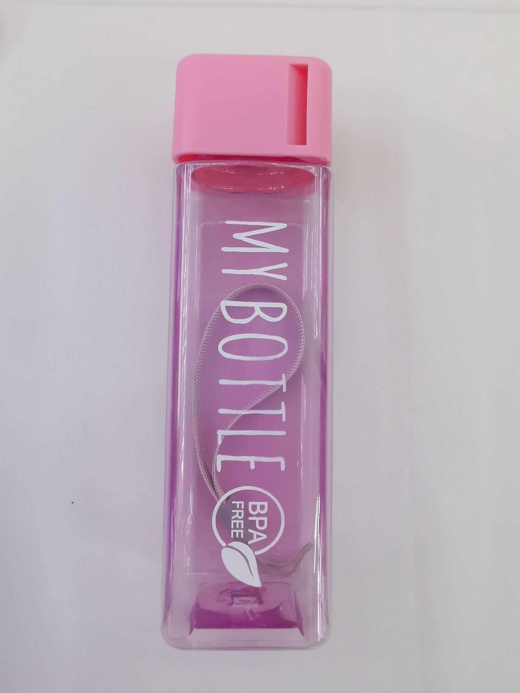 Wholesale and customization of creative sports plastic cups, convenient square water cups for students, fashionable square cups, leak-proof gift cups Specification image