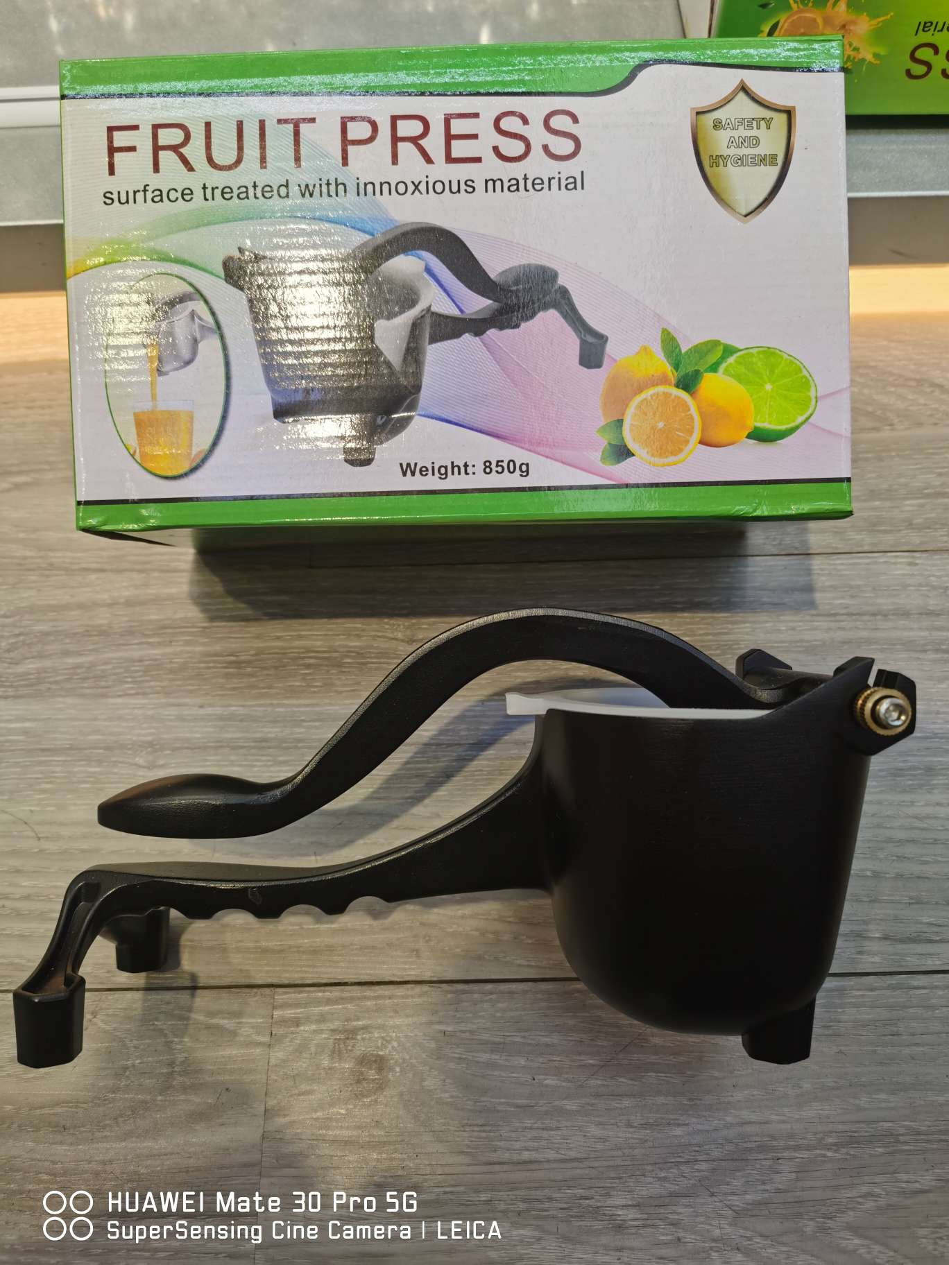 Juicer de frutas pintado manualmente Specification image
