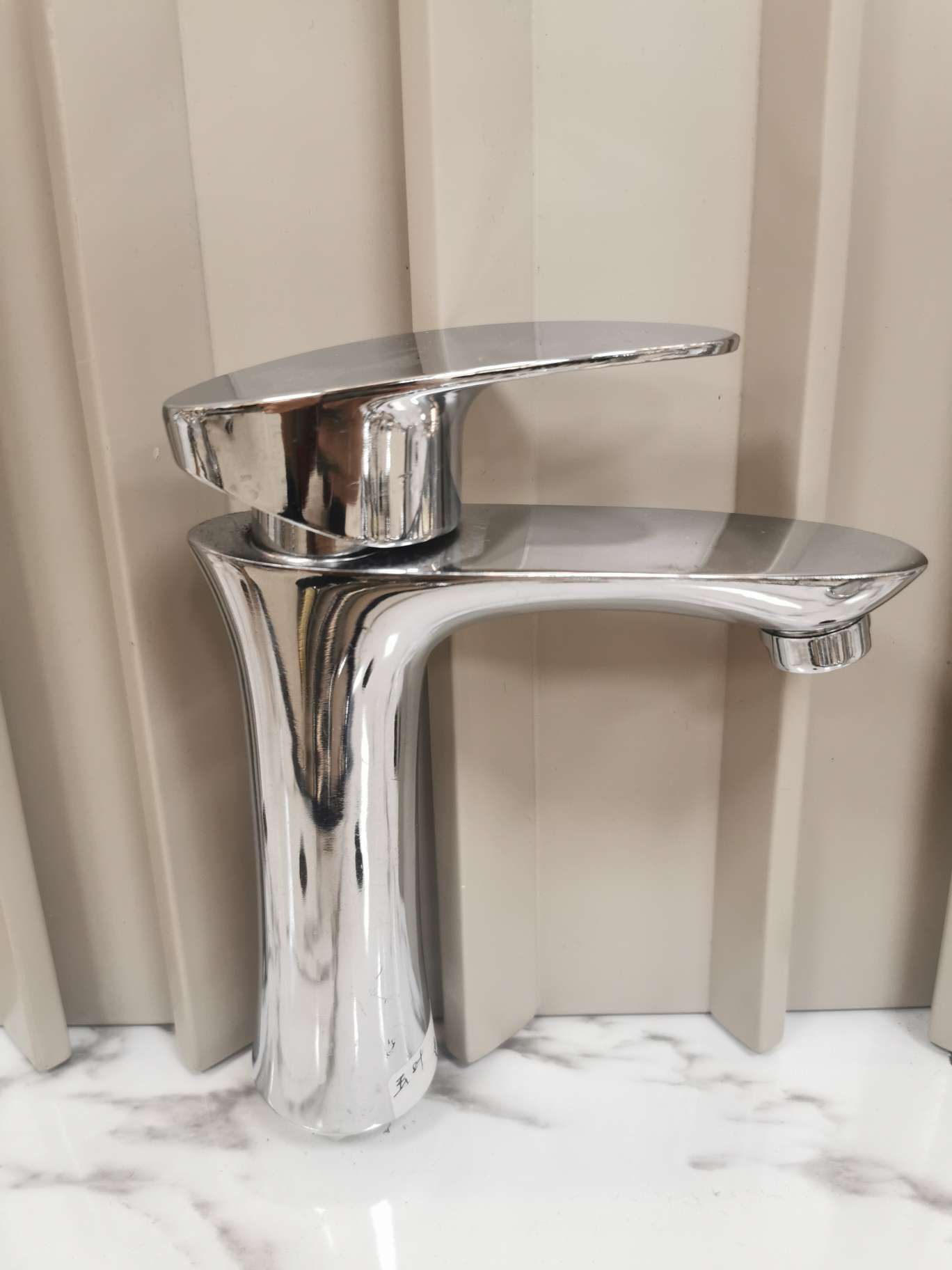 Grifo para lavabo frío individual details Picture