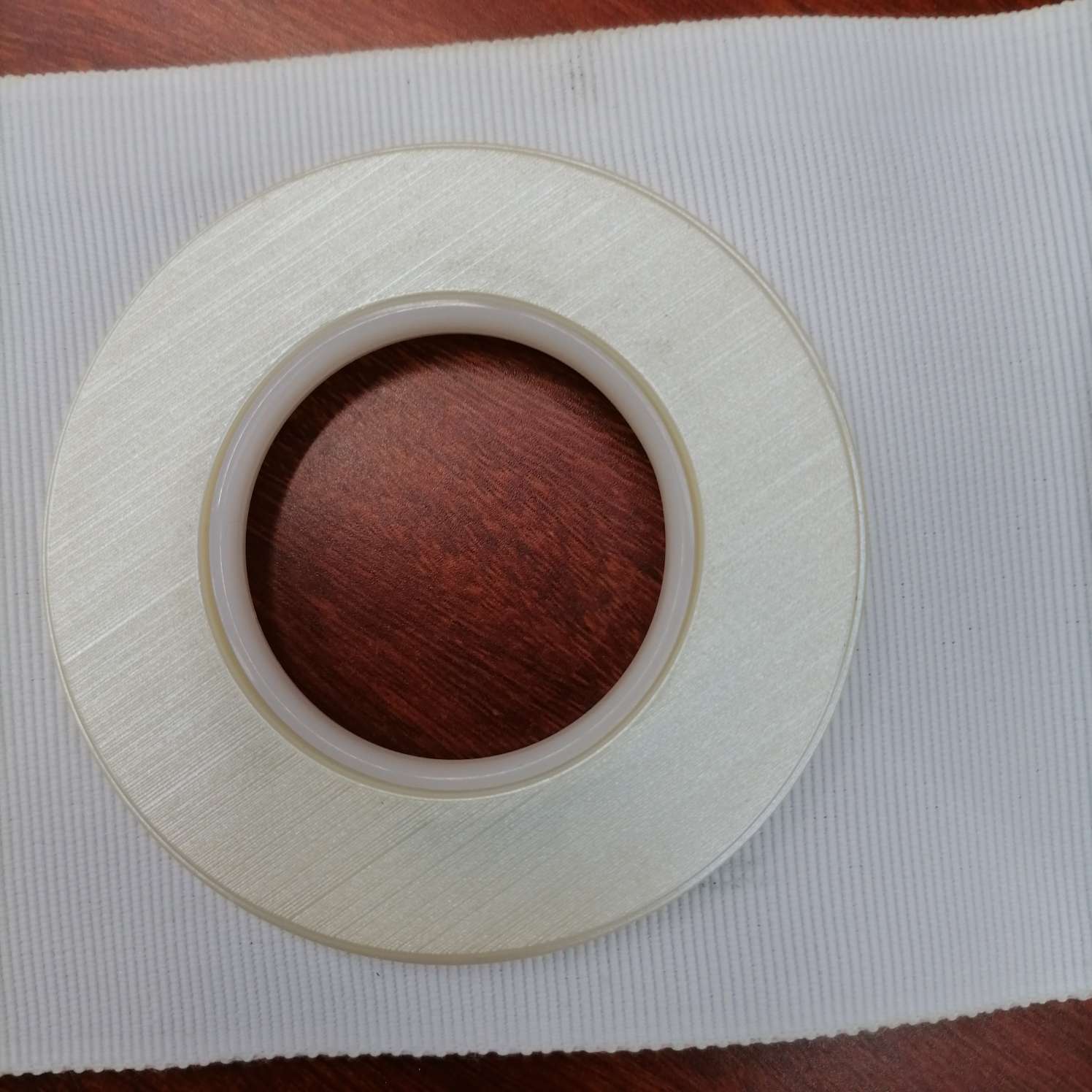 Nueva venta directa de fábrica disponible al por menor y al por mayor - nani curtain buckle arroz blanco