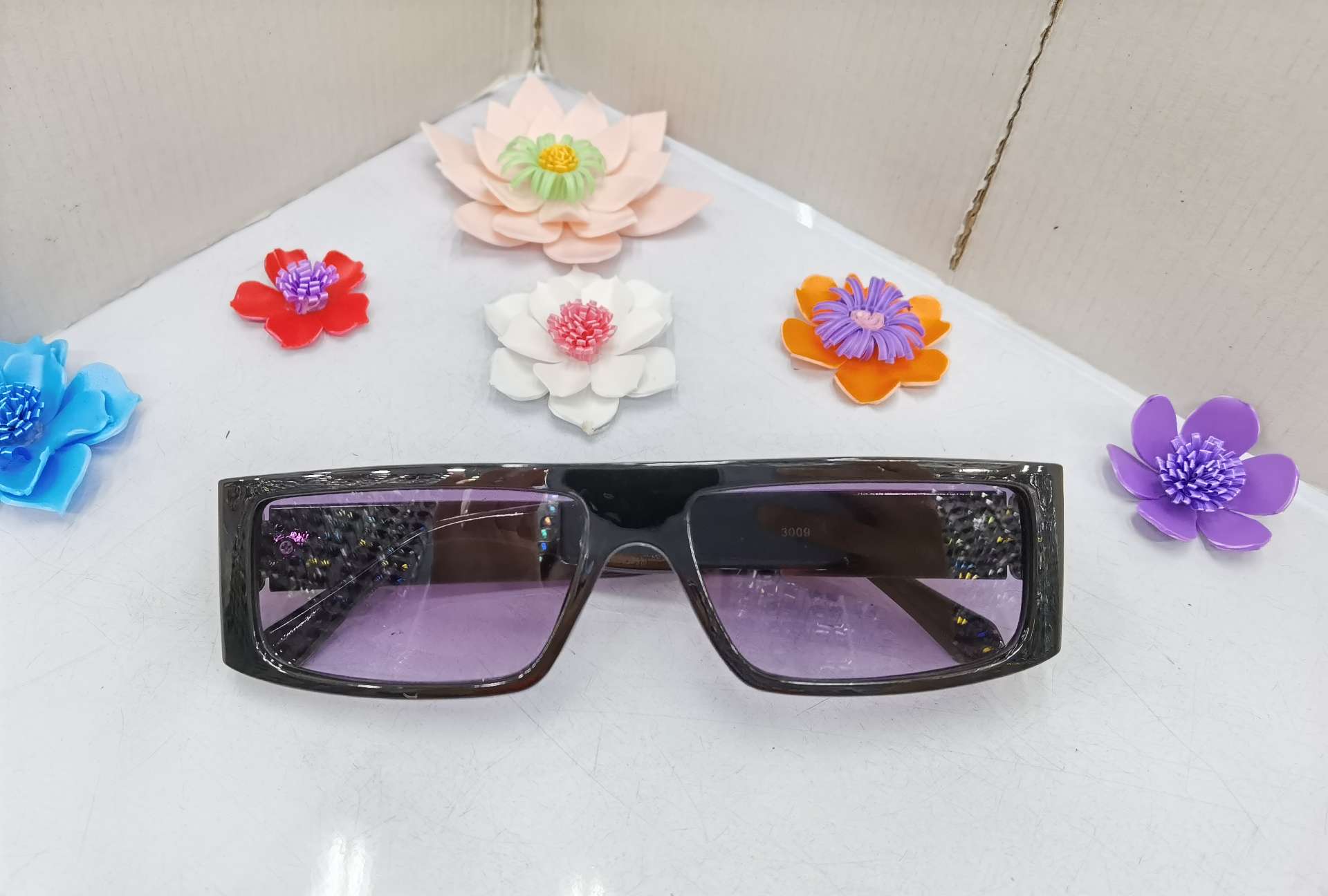 JW3009 with accessories 2020 new American and American square frame sunglasses for men and women hot style sunglasses for men and women star web celebrity street sunglasses for men and women fashion cat eyes personality small frame sunglasses for men and women to be made in 15 days