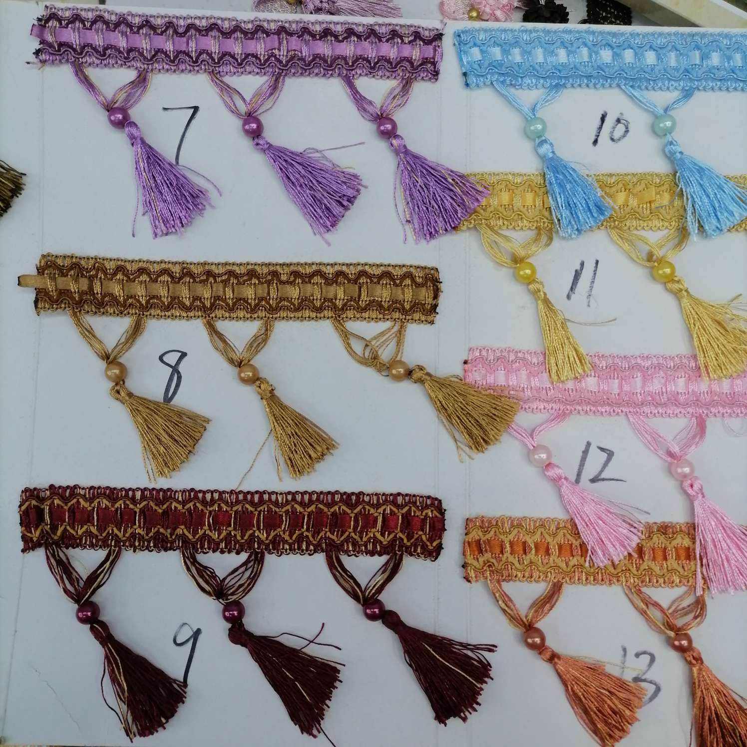 New style factory direct sales available for retail and wholesale. Double-hanging pearl curtain lace, each roll is 12 meters long, and the price is one roll