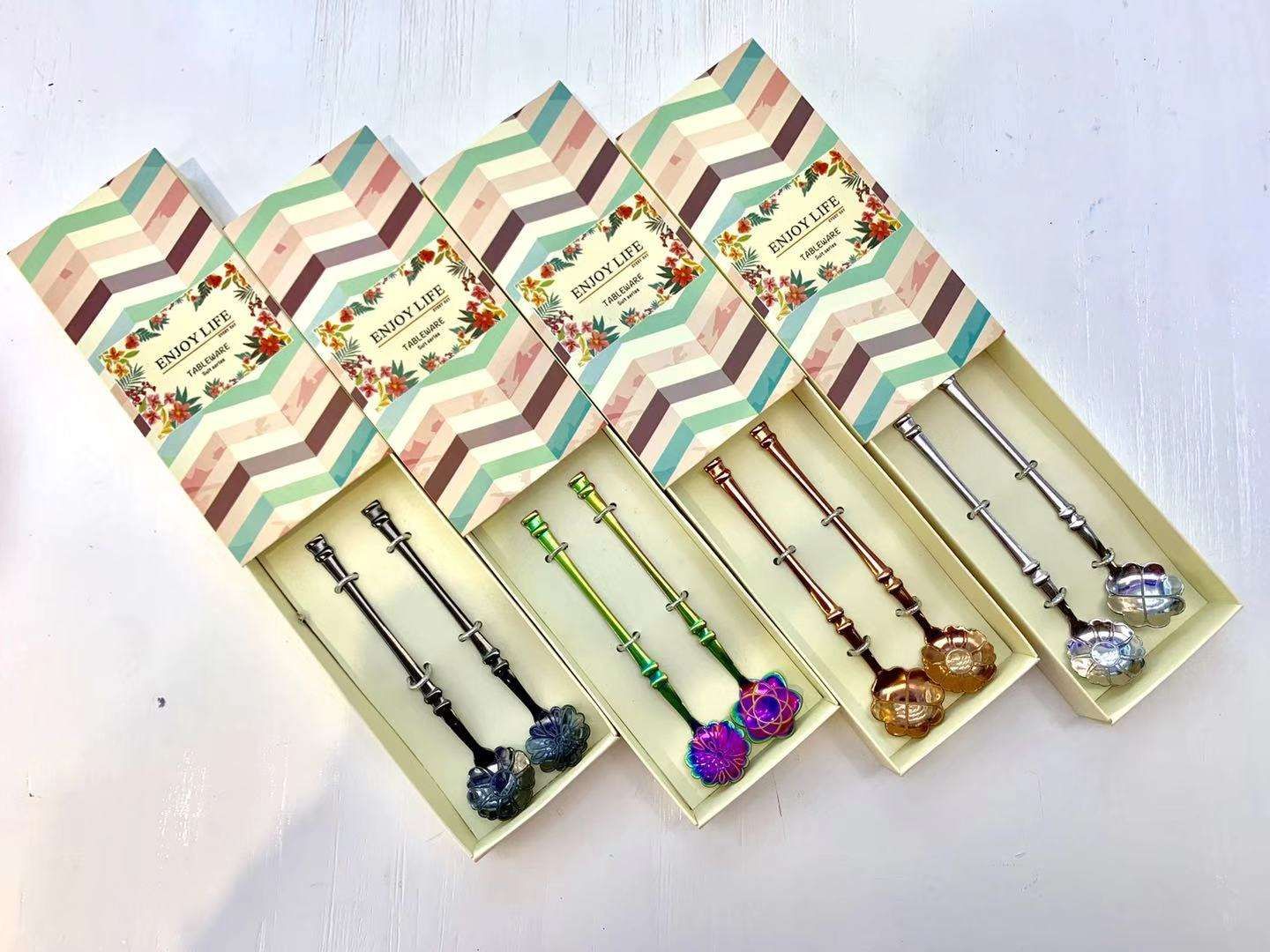 مجموعة من 4 من ملعقة صغيرة details Picture