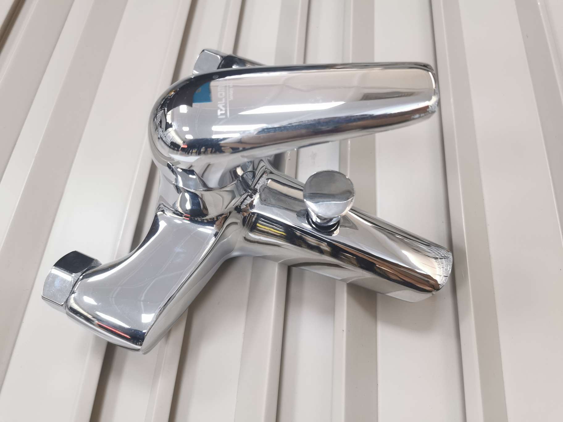 c grifo de ducha caliente y fría Specification image