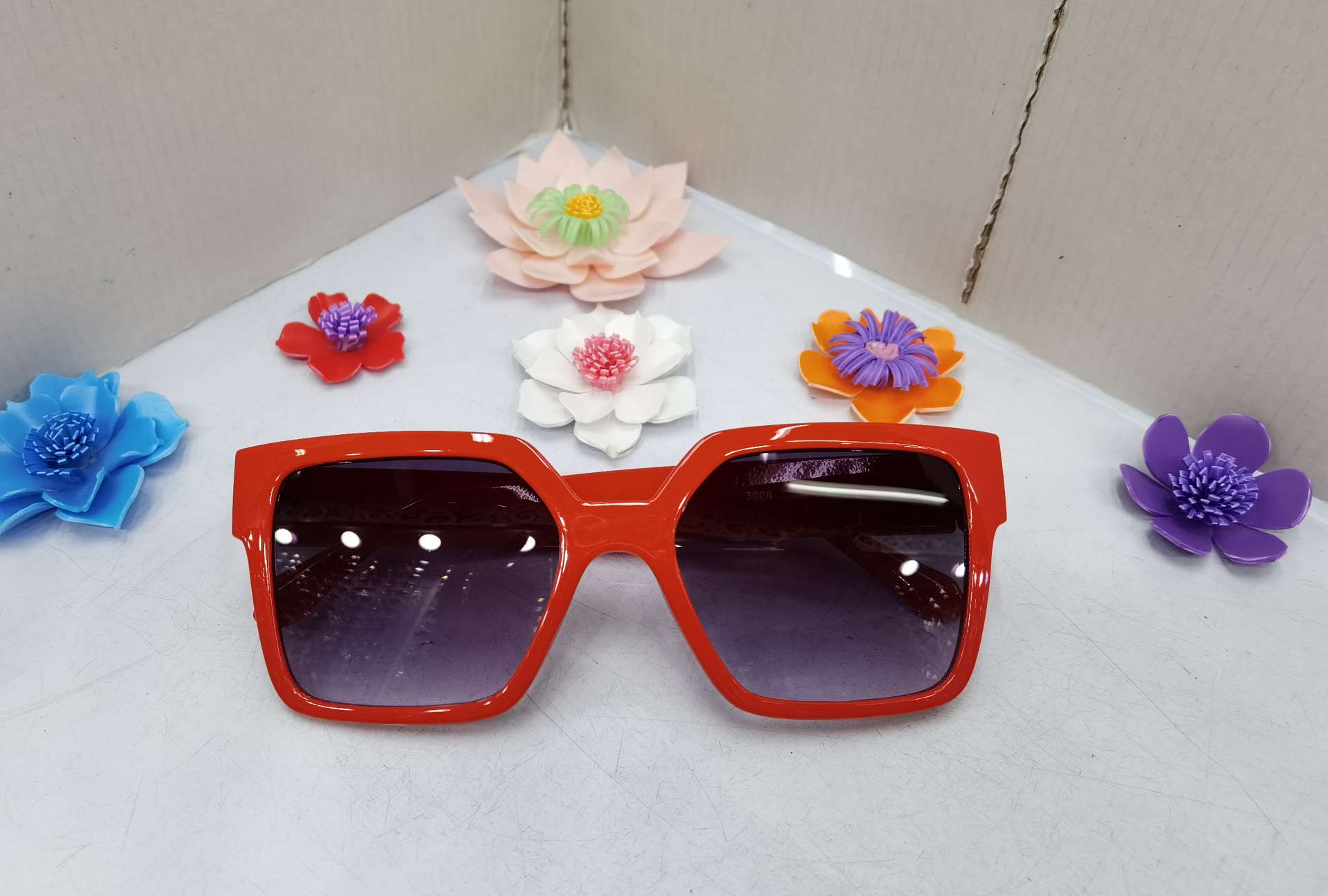 JW3008 with accessories 2020 new American and American square frame sunglasses for men and women hot style sunglasses for men and women star web celebrity street sunglasses for men and women fashion cat eyes personality small frame sunglasses for men and women to be made in 15 days