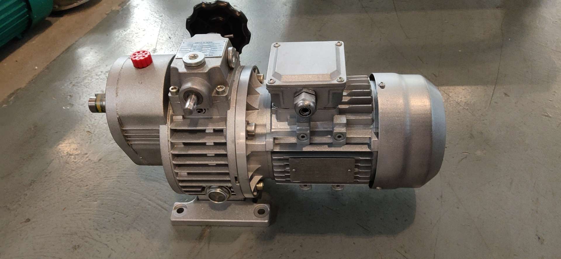 0.75 kilowatt stepless speed regulation motor details Picture