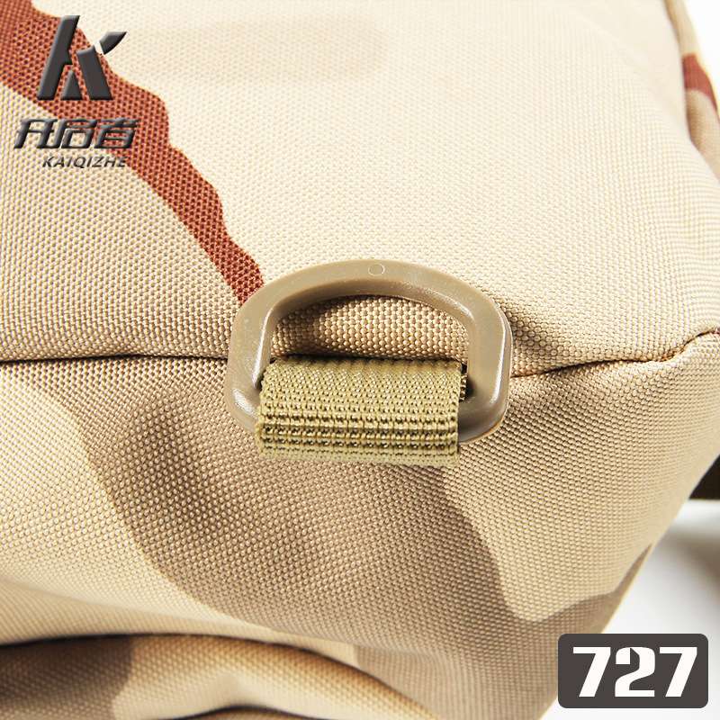 迷彩户外胸包斜挎包战术包细节图