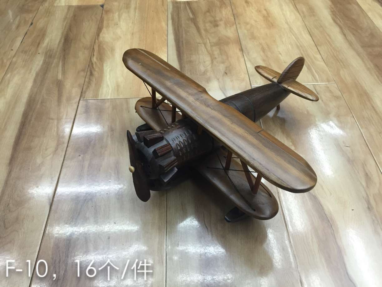 达富工艺品，木制车模。11111图