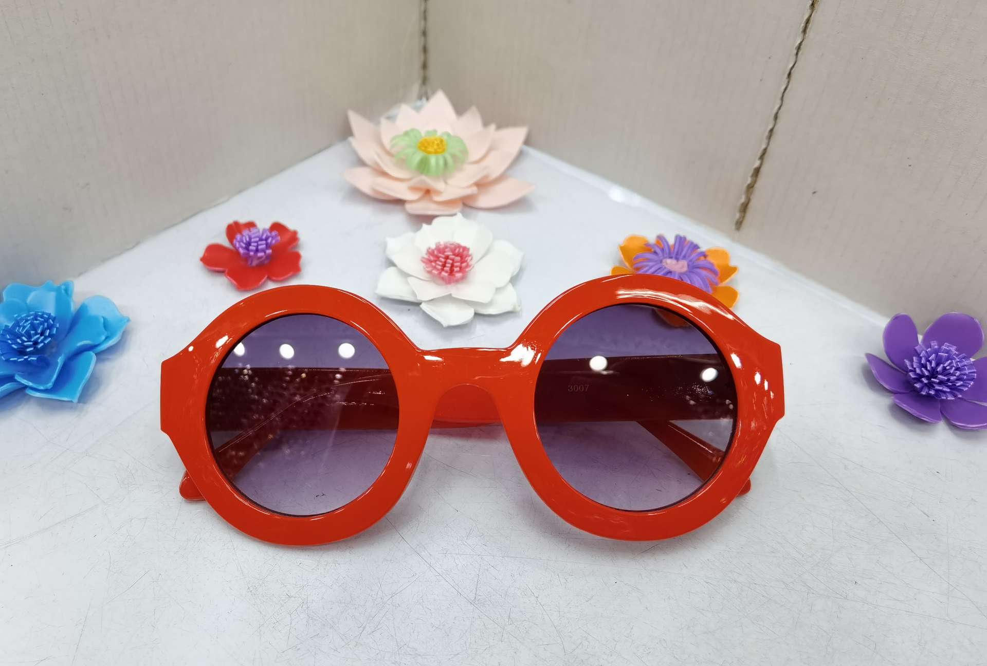 JW3007 with accessories 2020 new American and American square frame sunglasses for men and women hot style sunglasses for men and women star web celebrity street sunglasses for men and women fashionable cat eyes personality small frame sunglasses for men and women to be made in 15 days