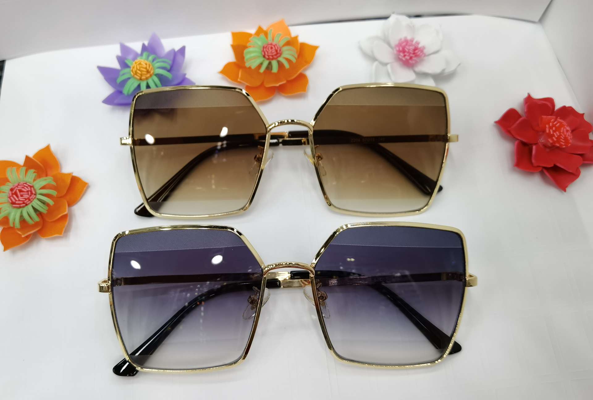 ZT204 2020 new stock fashion sunglasses anti-UV gradient trend sunglasses street photography trend sunglasses