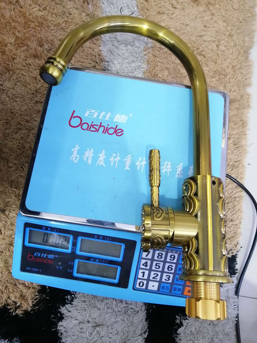 仿古铜色菜盆龙头白底实物图