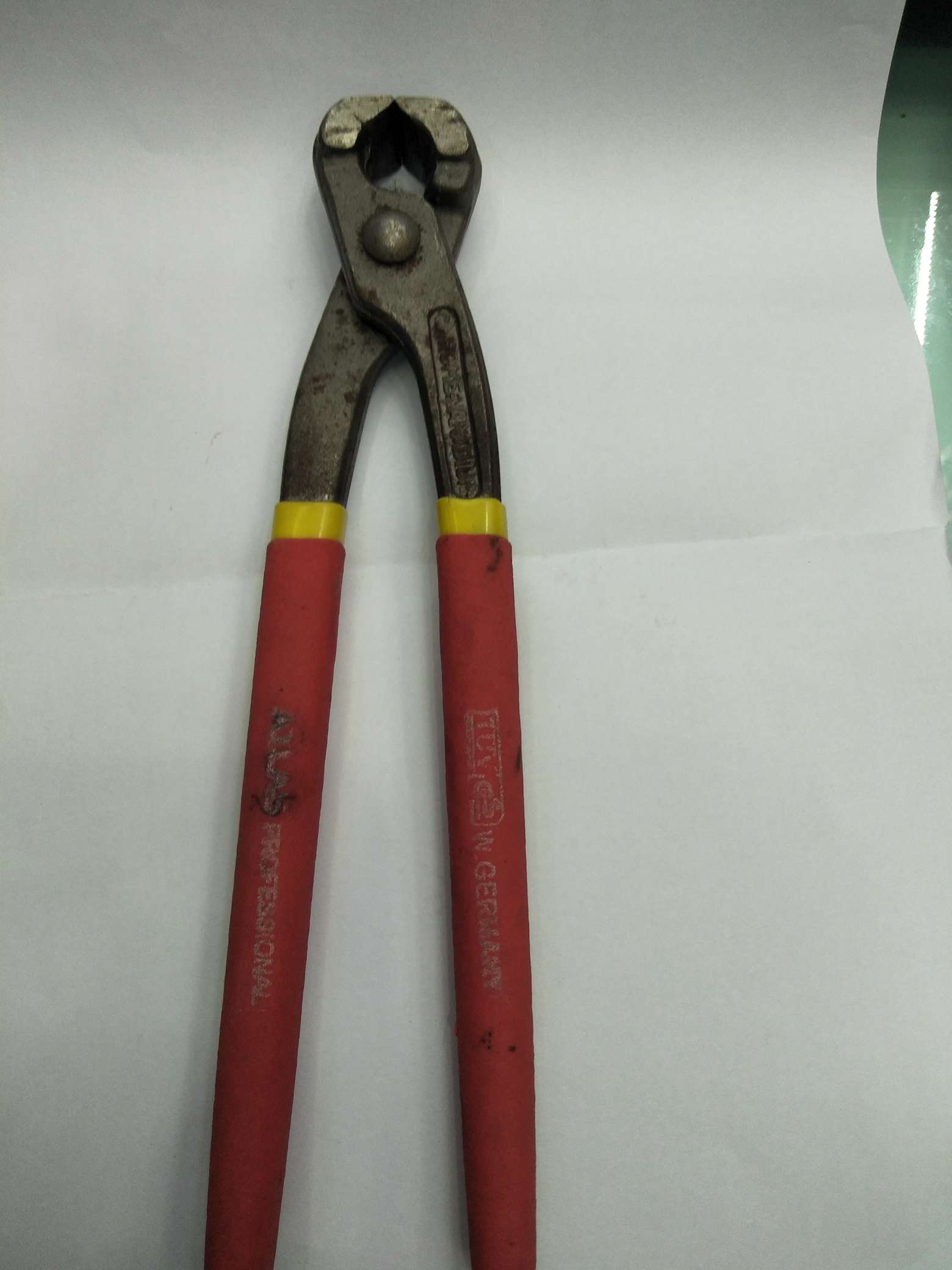 Binding wire clamp thumbnail