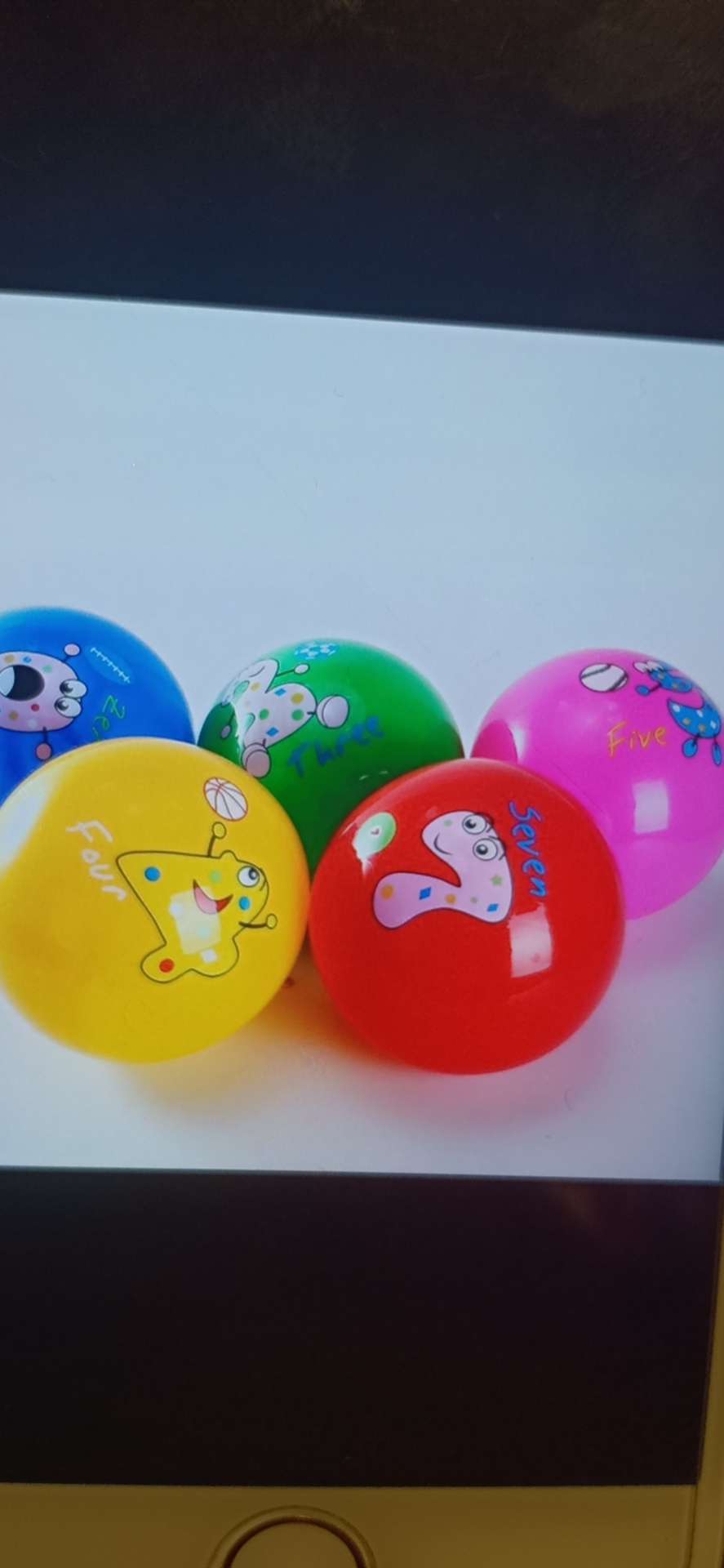 60克加厚的贴标球贴卡通标 数字标各种卡通人物PVC弹力卡通图案混花球详情2