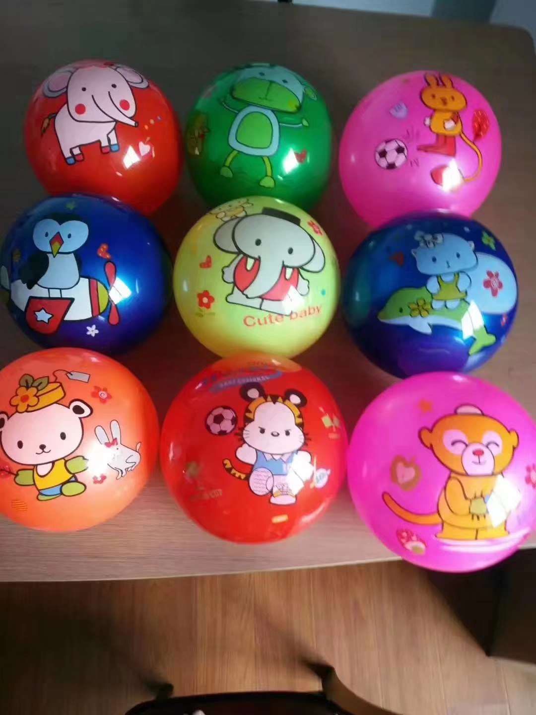 60克加厚的贴标球贴卡通标 数字标各种卡通人物PVC弹力卡通图案混花球详情9