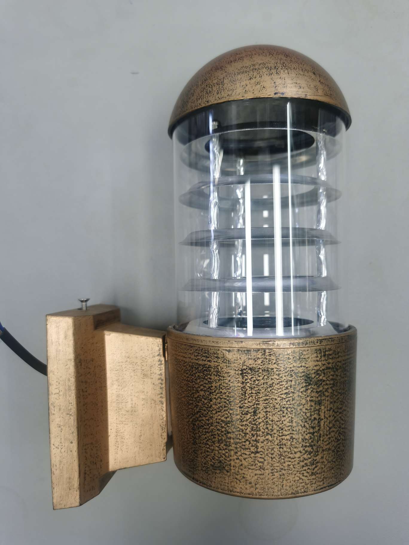 Outdoor wall lamp, single-head bronze