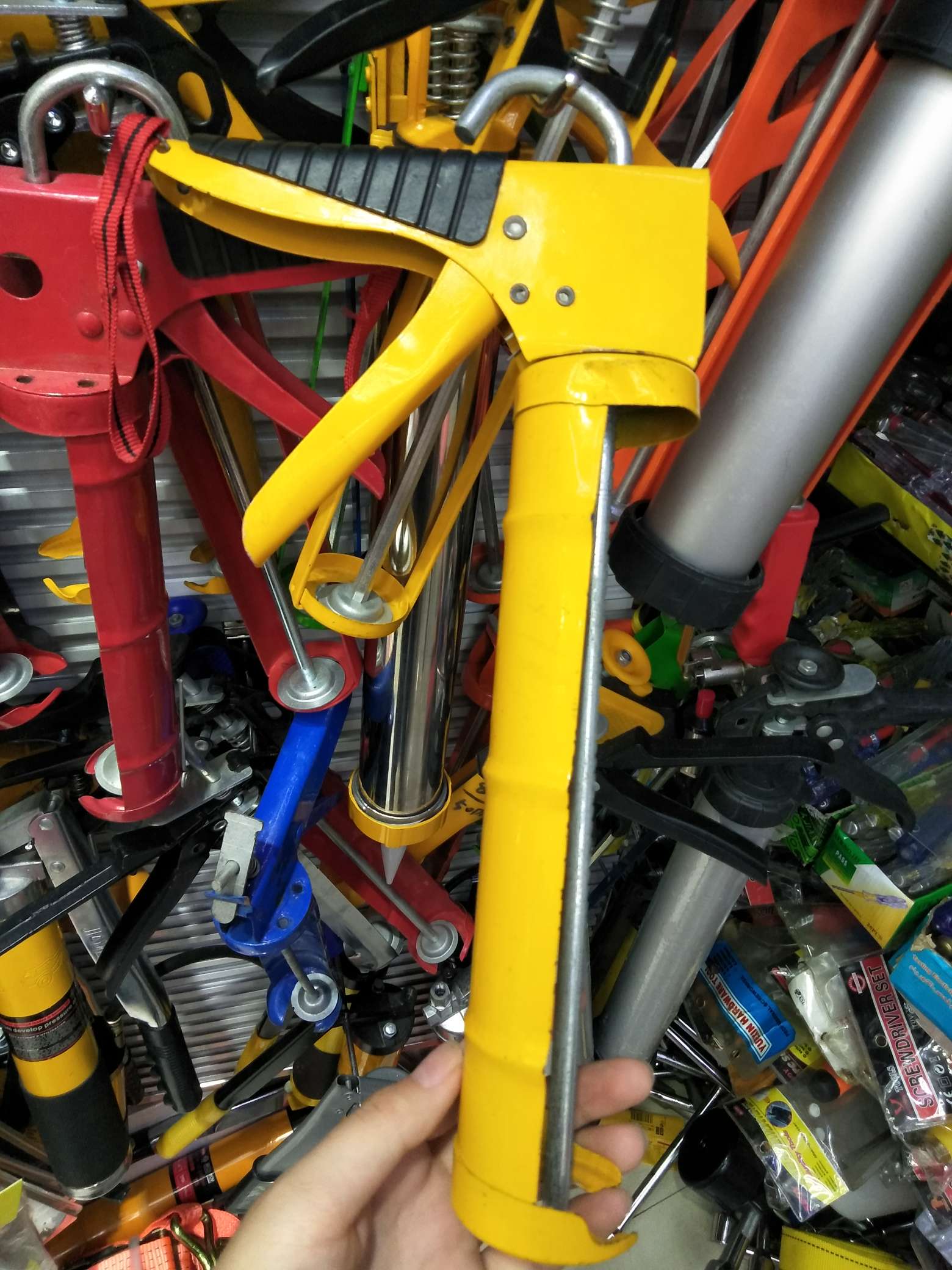 Glue gun thumbnail