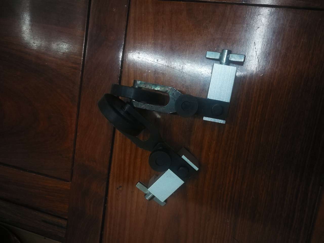 Prensa de papel rueda adhesiva par