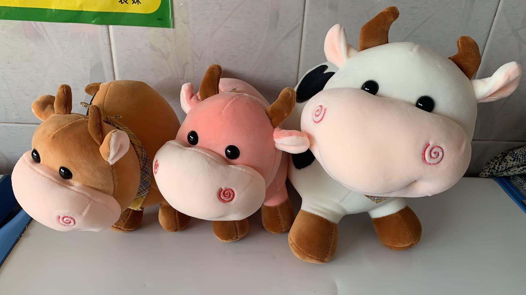 30 cm manufacturer's best-selling cute and heartwarming Niu Niu little cutie plush toy doll, children's gift, party style little Niu pillow custom gift