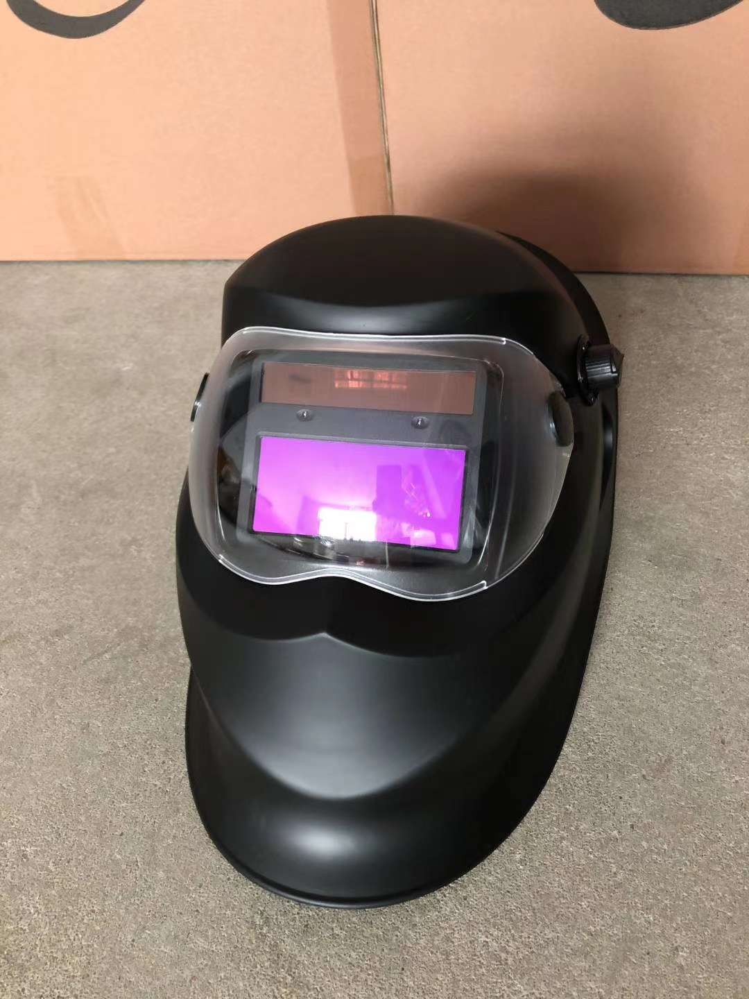 Black light changing mask