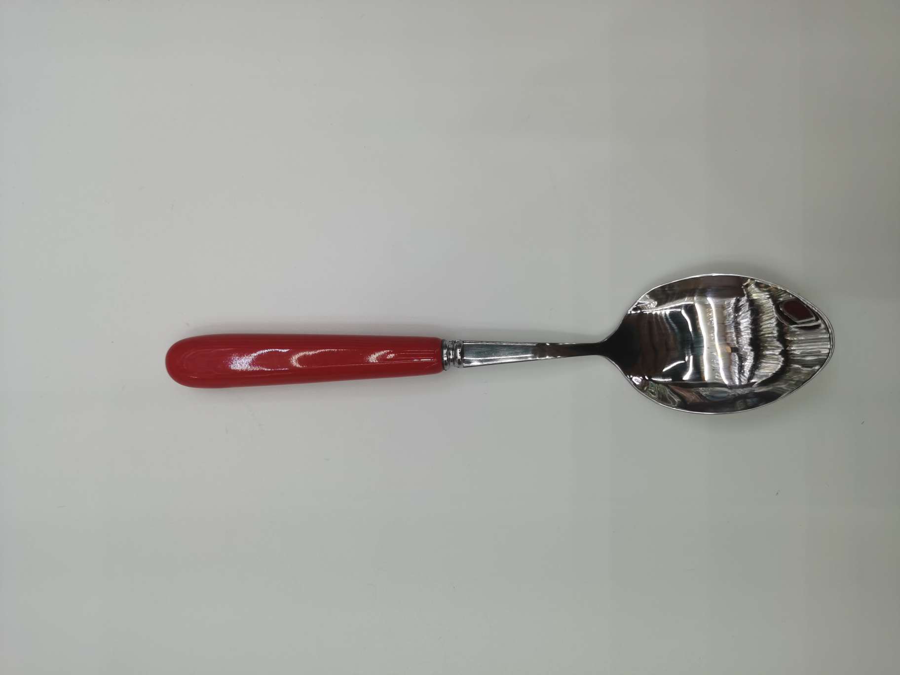 中国红陶瓷，颜色漂亮白底实物图