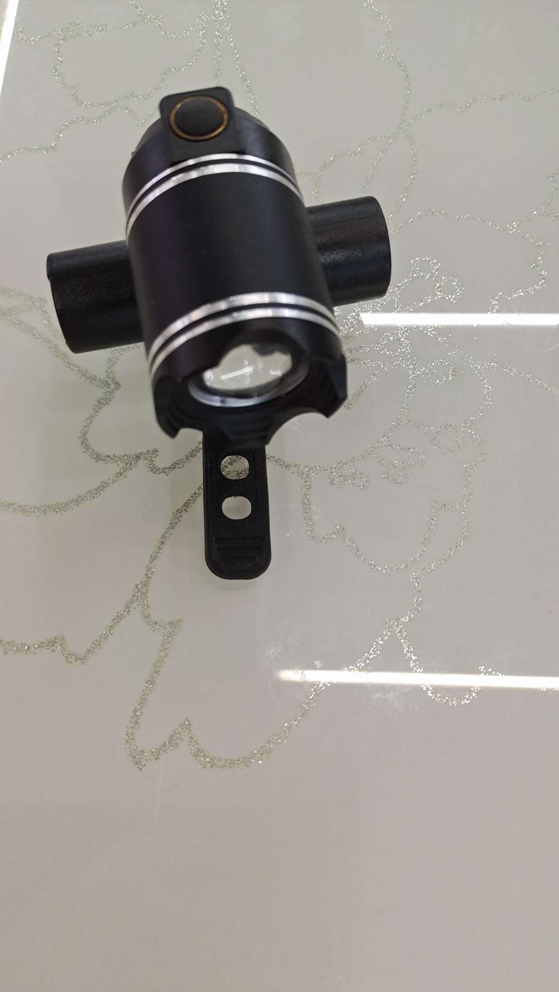 6066 aluminum alloy high-intensity bicycle lamp USB charger detail image 2