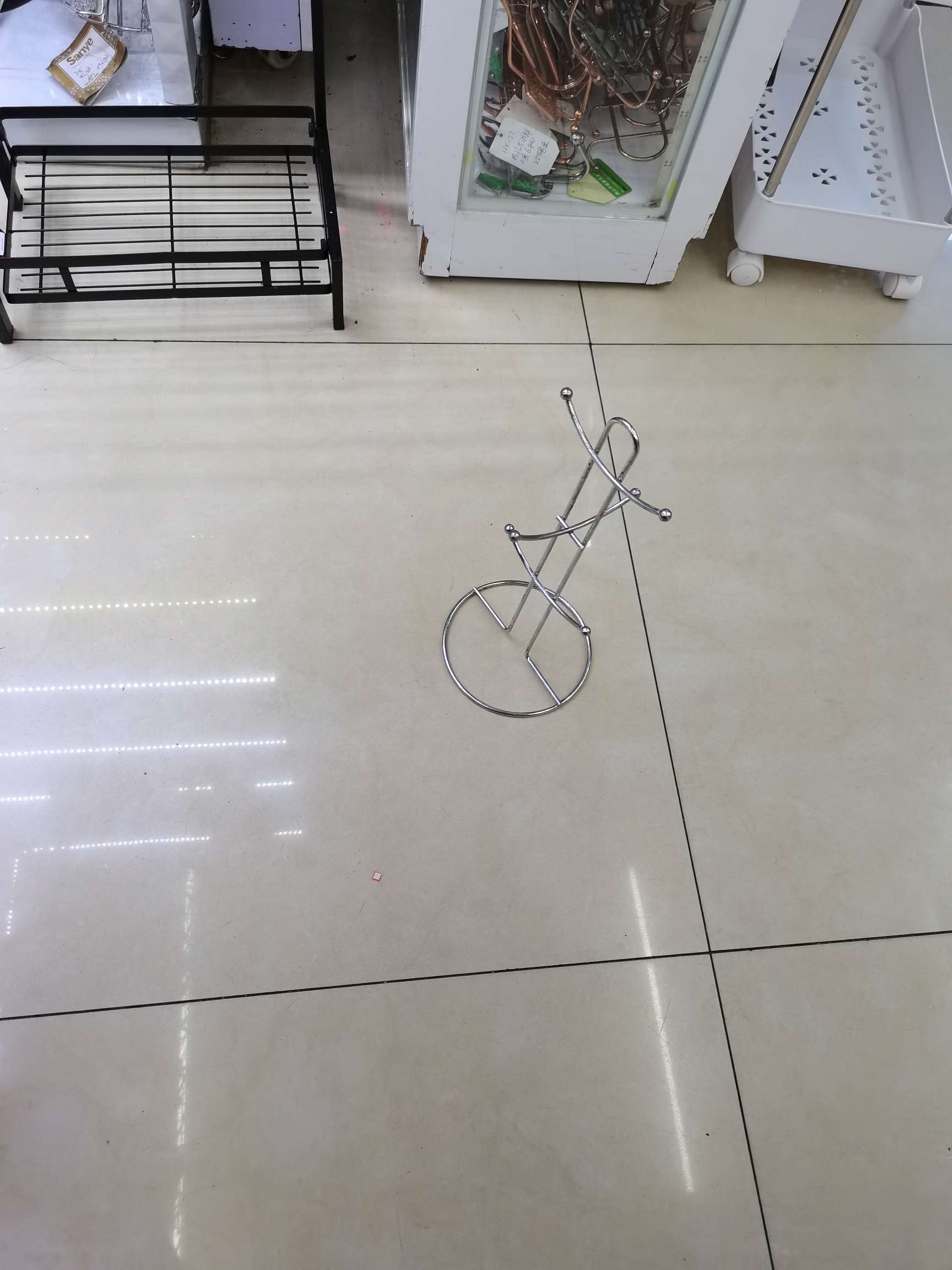 小U形杯架产品图