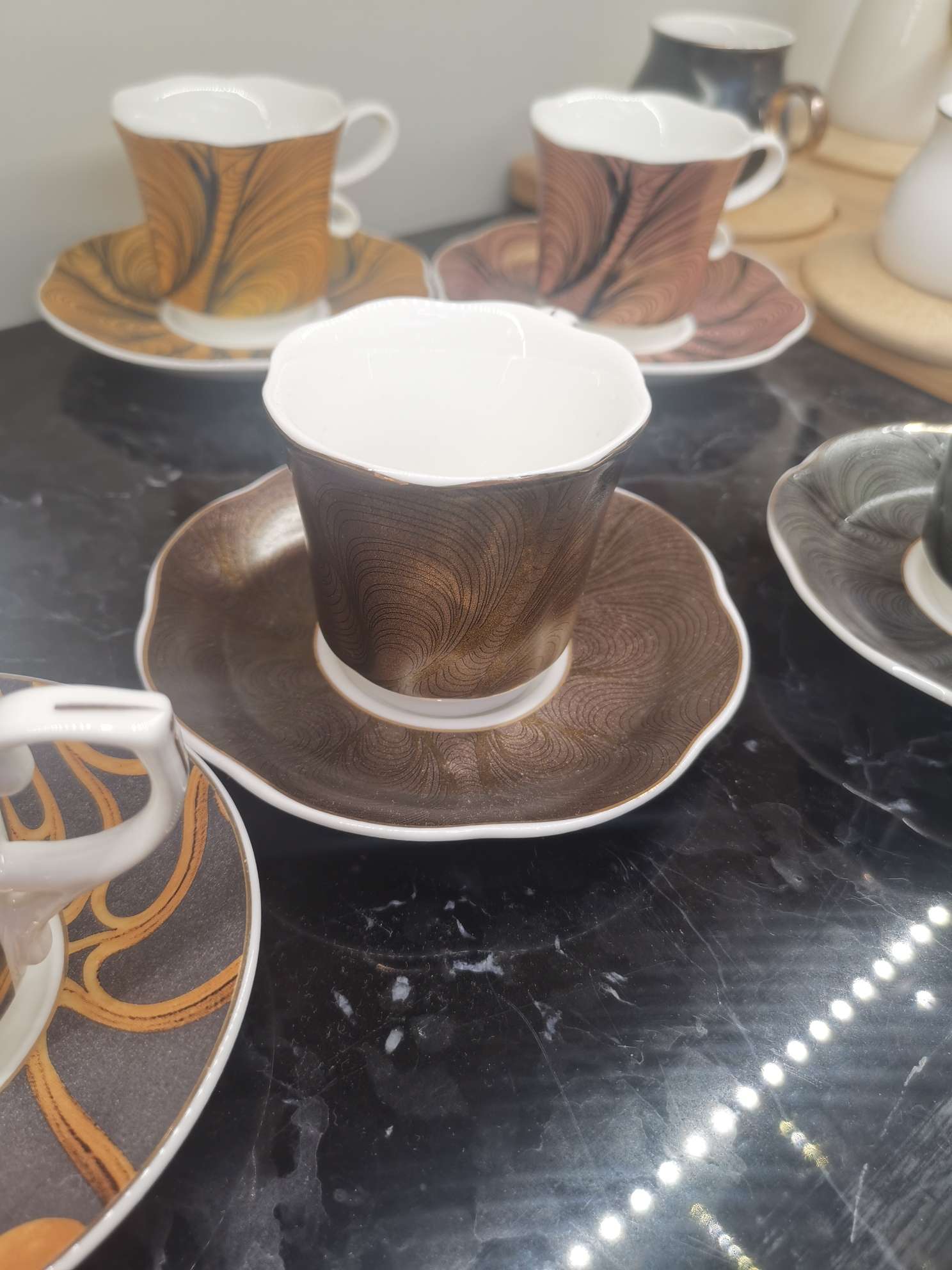 Brown fine-lined coffee cup