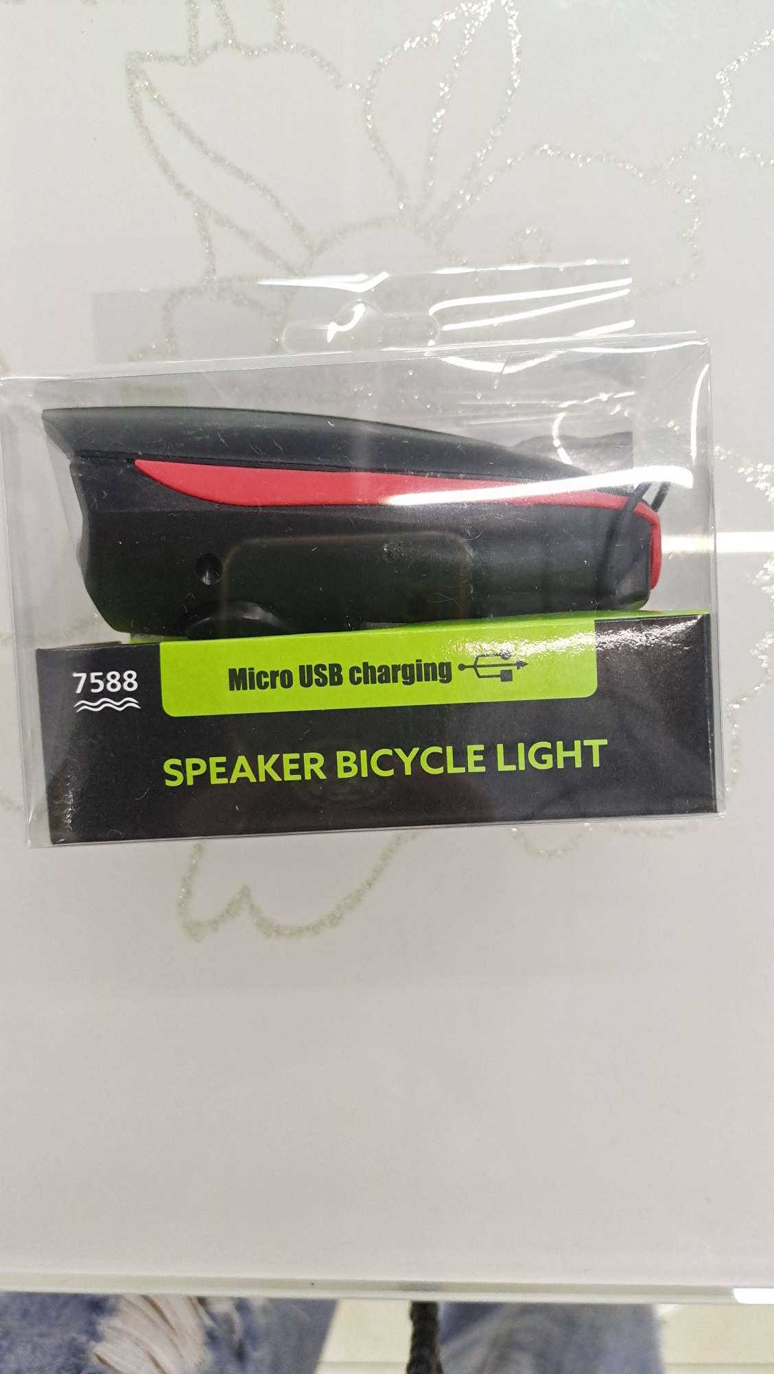 7588 High-intensity bicycle with horn light