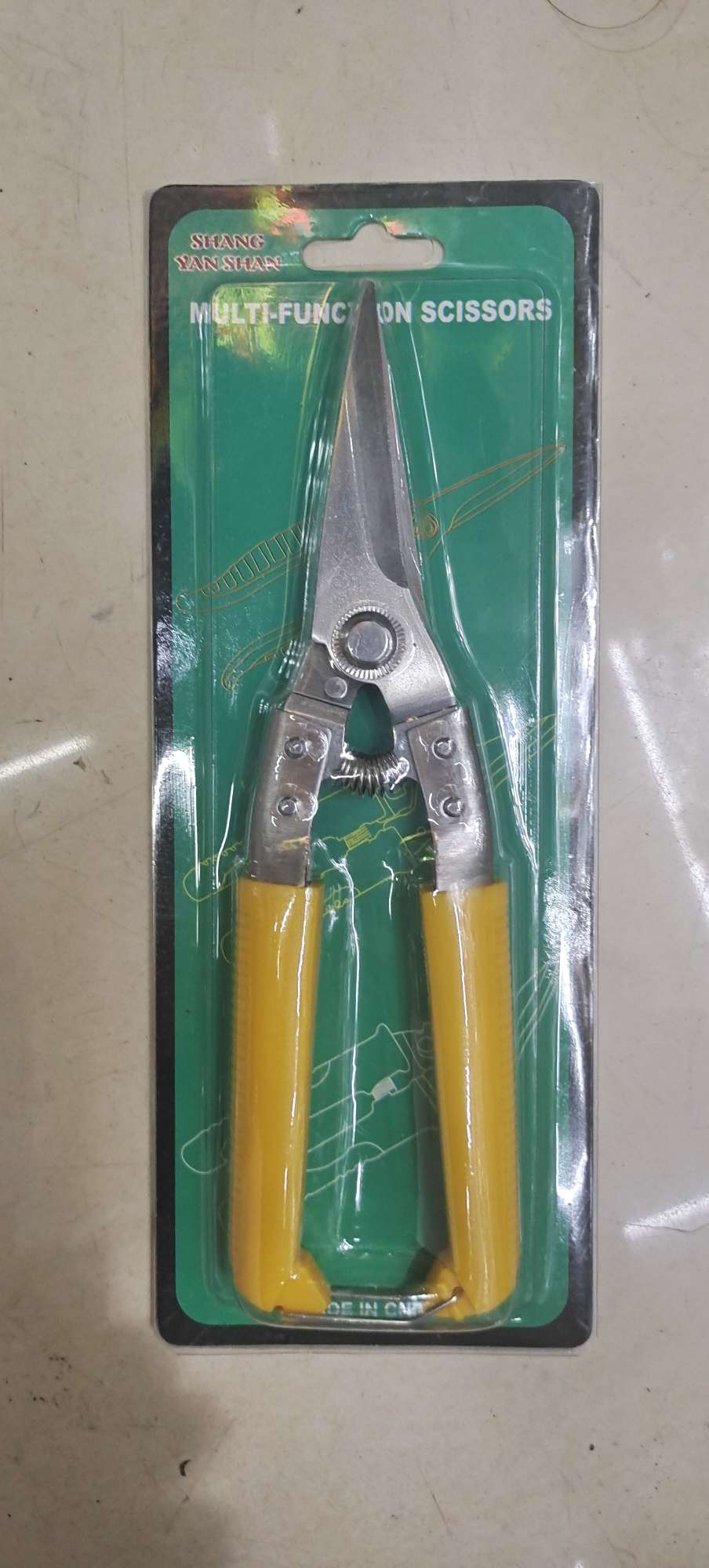 Wire scissors thumbnail