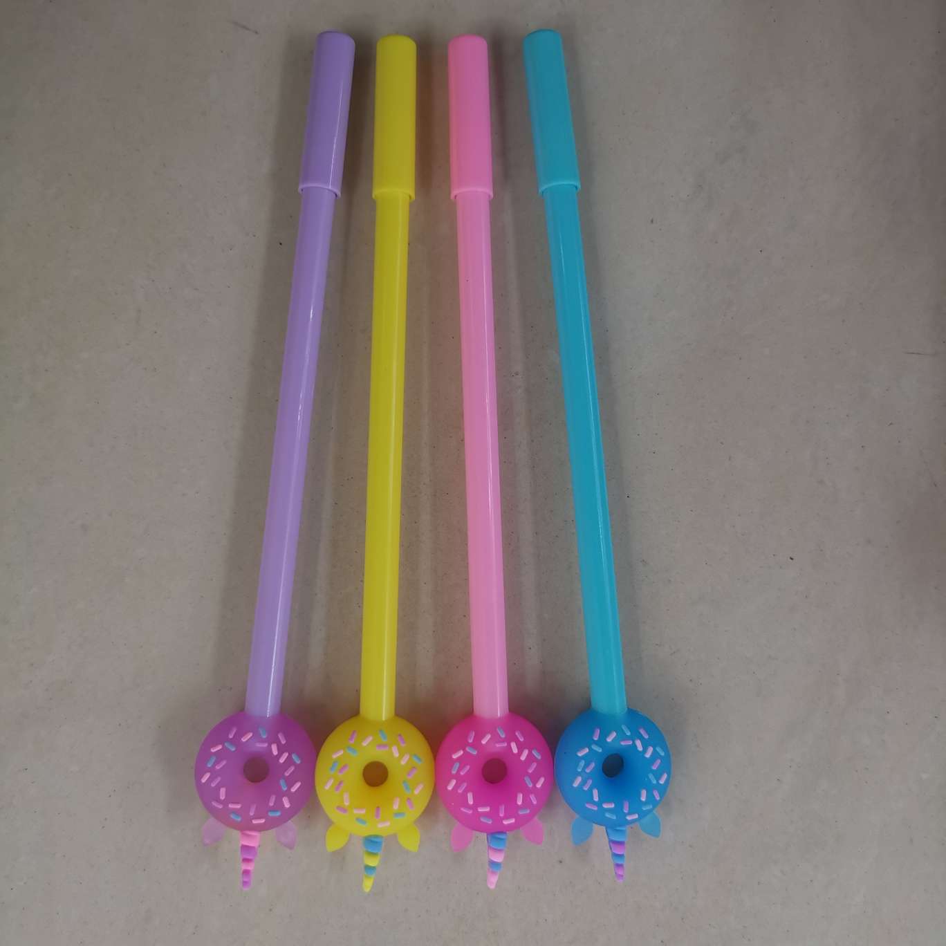 Cartoon-shaped gel pen details Picture