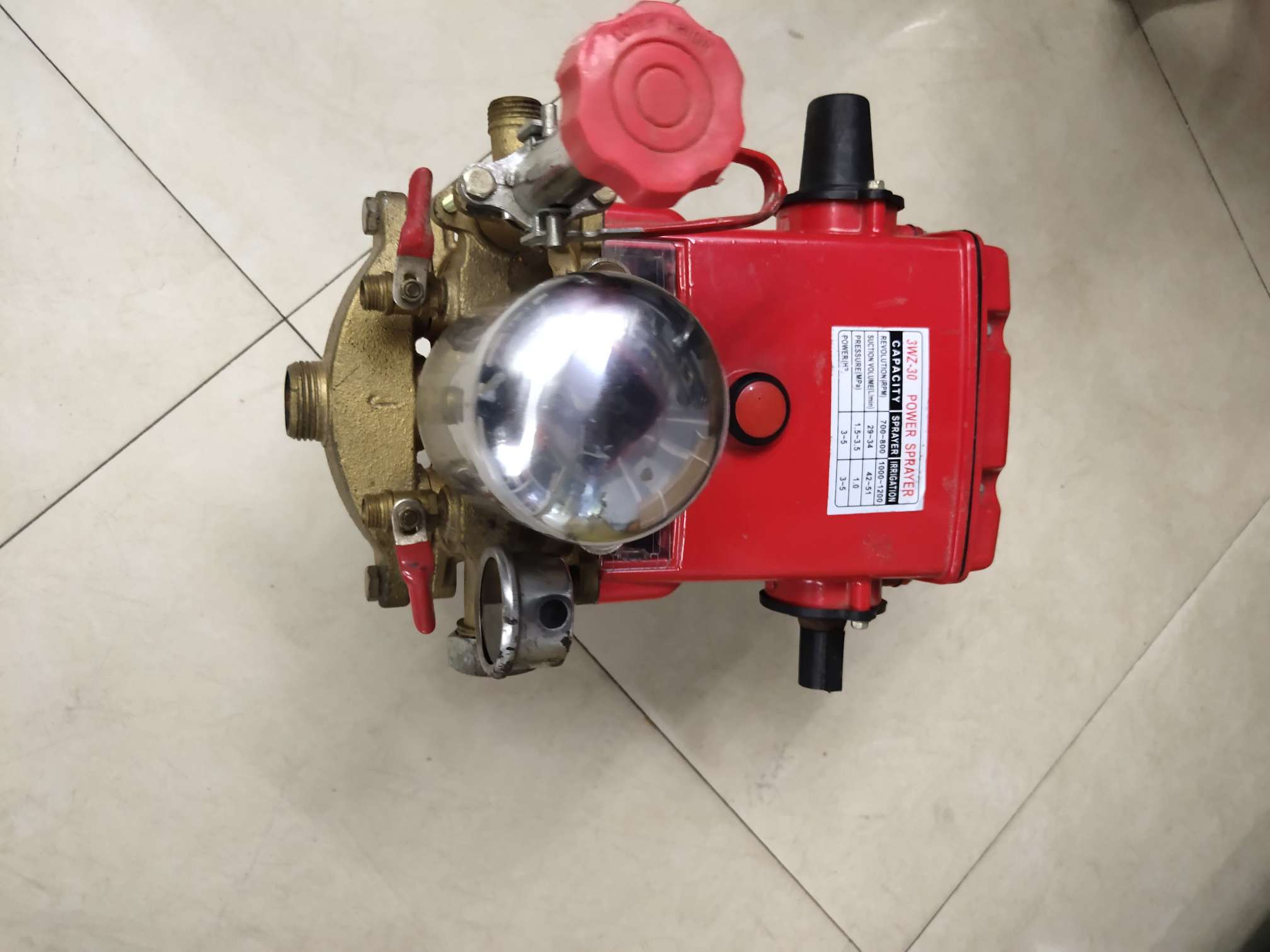 Agricultural pump head